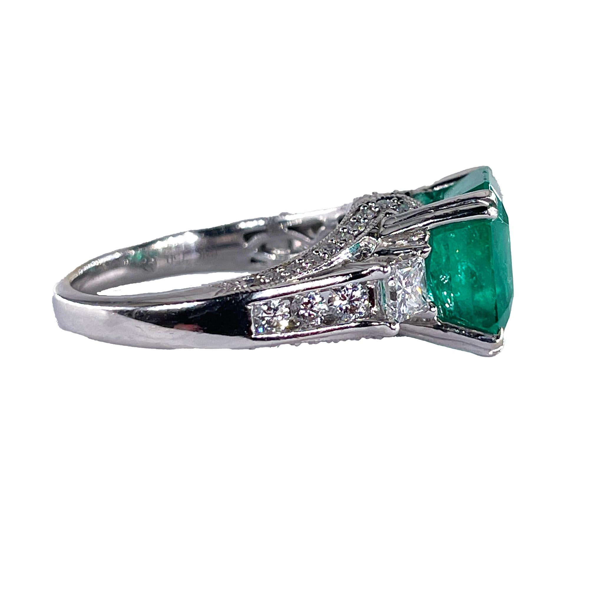  Nachlass Vintage GIA 7,00ct  Smaragd Diamant Verlobung Hochzeit 18KW Gold Ring (Smaragdschliff) im Angebot