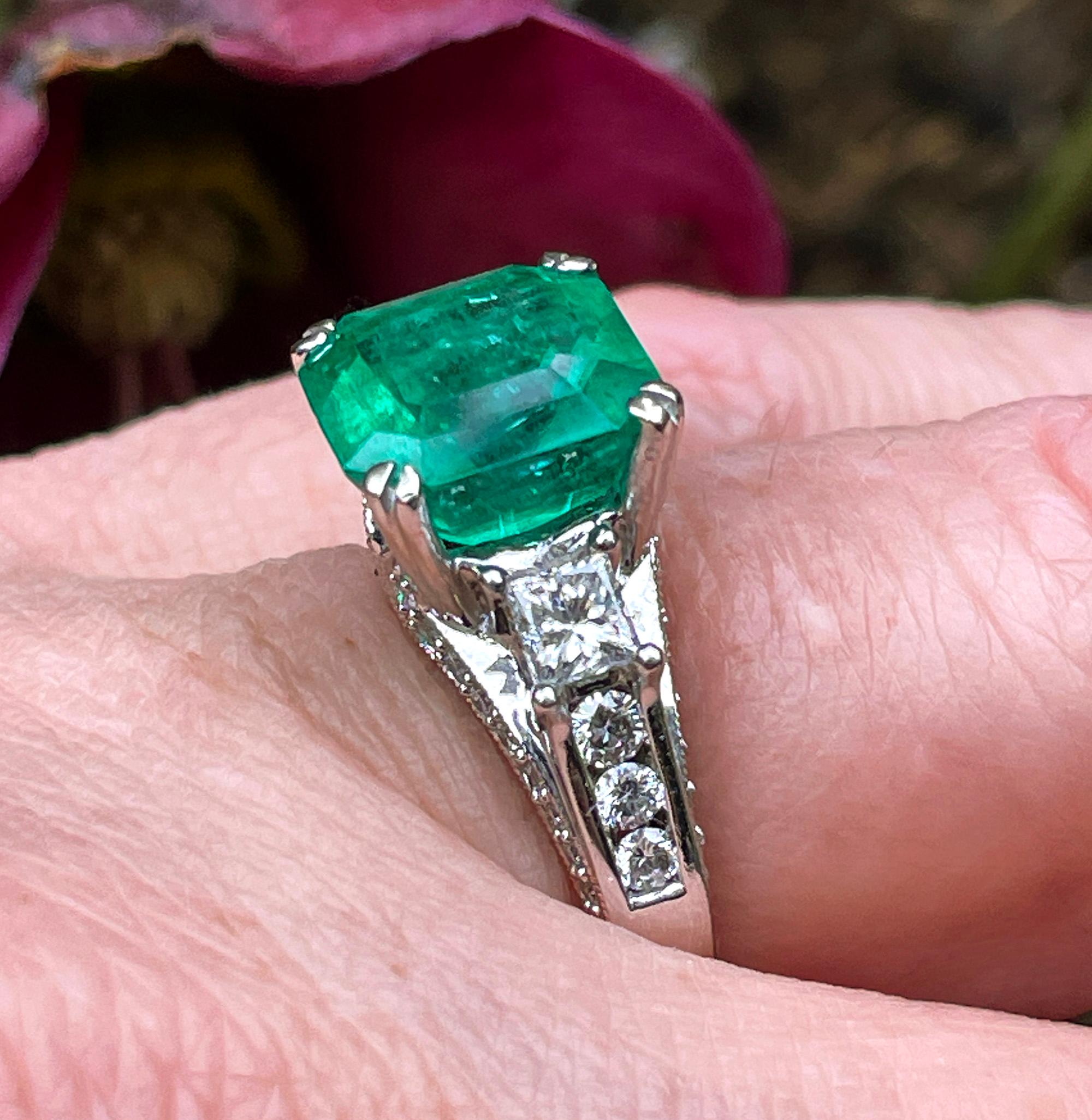  Estate Vintage GIA 7.00ct  Emerald Diamond Engagement Wedding 18KW Gold Ring For Sale 3