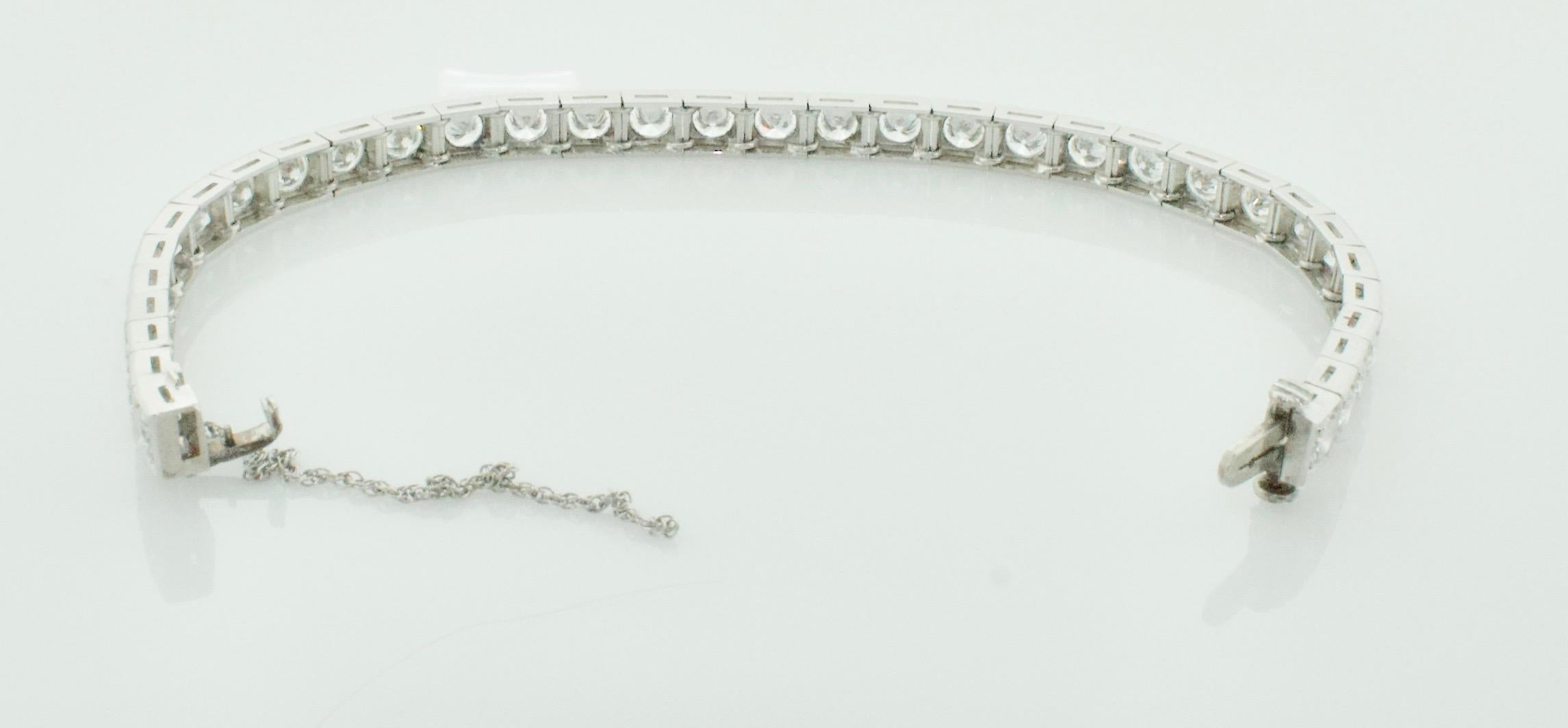Estate Vintage Platinum Straight Line Bracelet circa 1950s 9.00 Carats In Excellent Condition For Sale In Wailea, HI