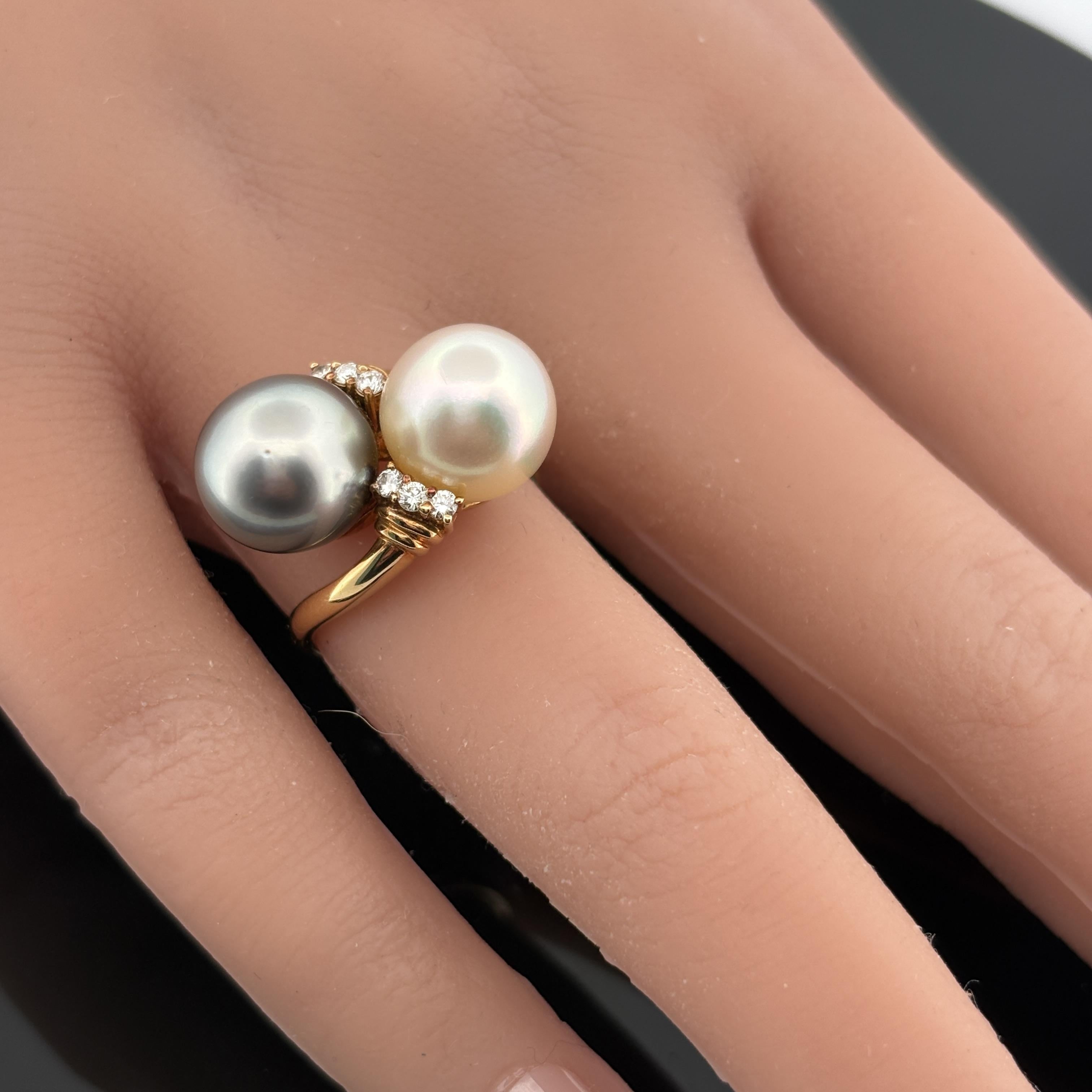 Estate Weiß & Schwarz 10,5 mm Perle Diamant Moi et Toi Ring 18k Gelbgold im Angebot 4