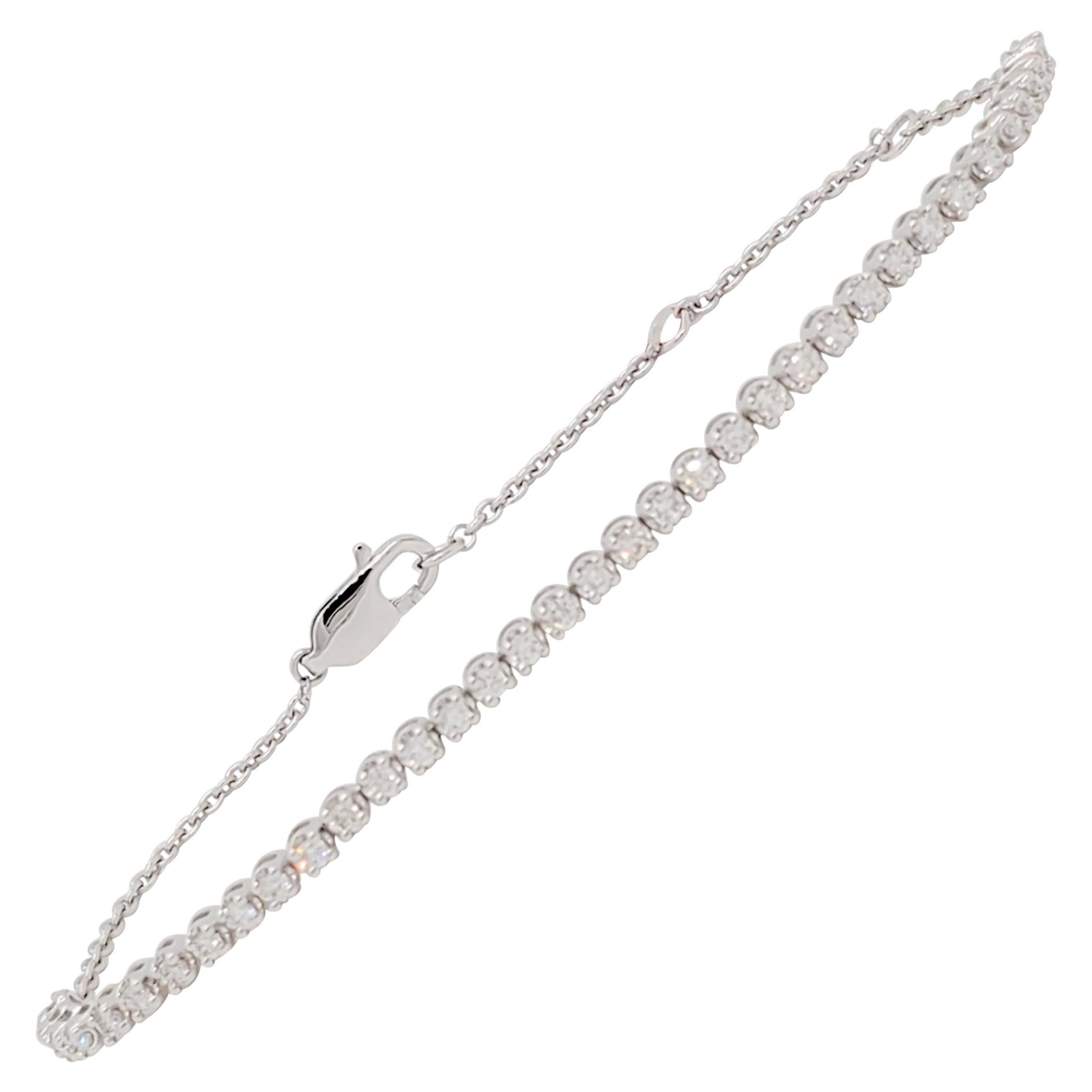 Estate White Diamond Bracelet in 14k White Gold For Sale at 1stDibs