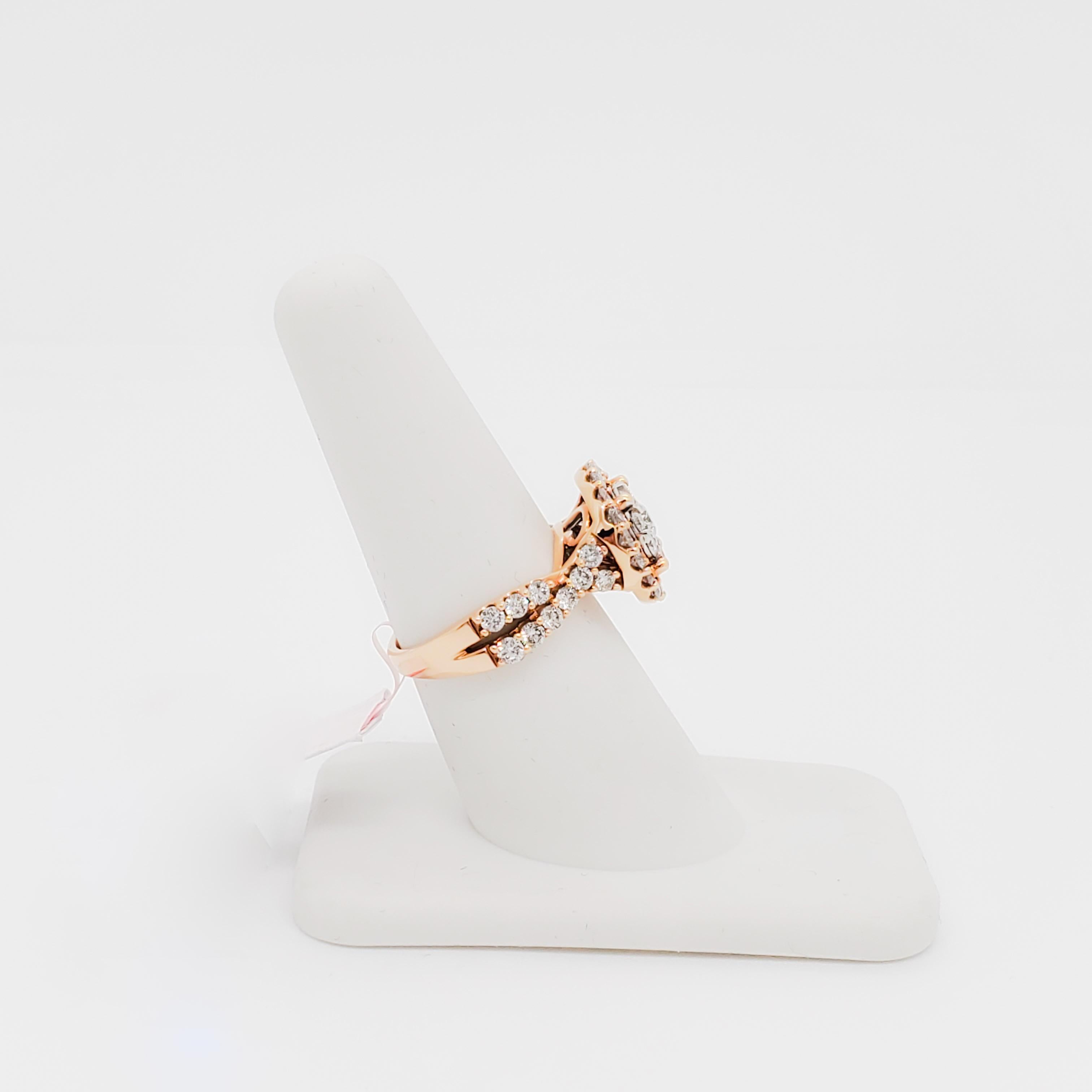 Estate White Diamond Cluster Ring in 14k Rose Gold In Excellent Condition For Sale In Los Angeles, CA