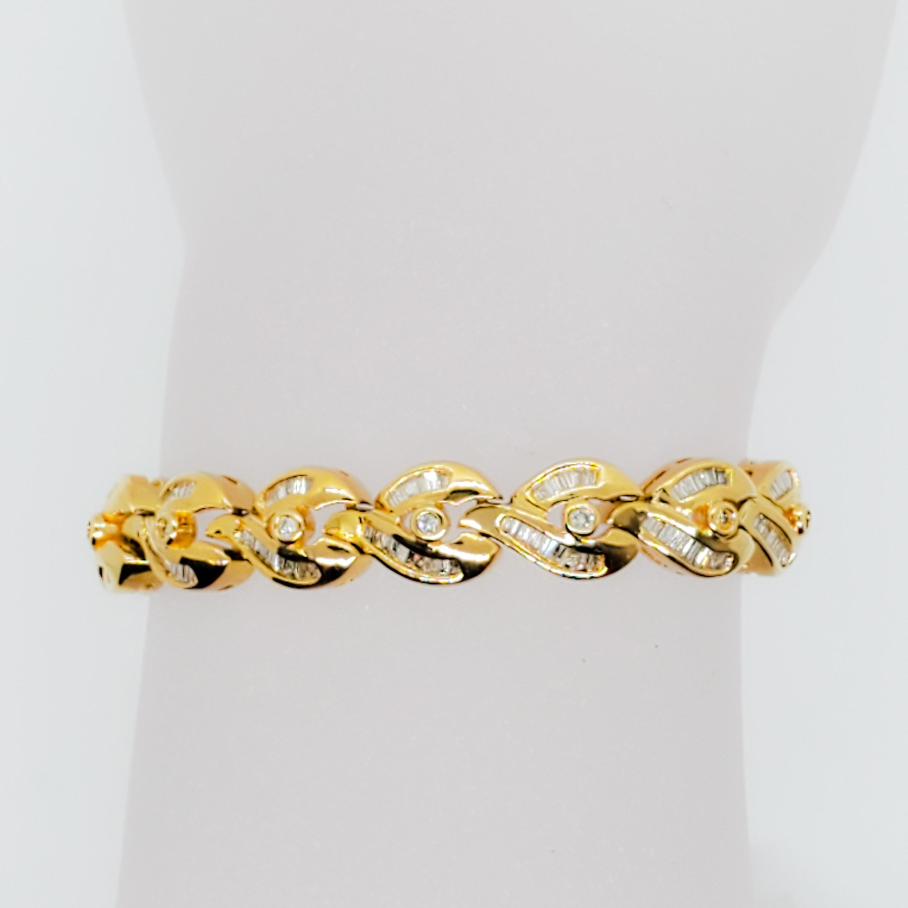 White Diamond Design Bracelet in 18 Karat Yellow Gold In Excellent Condition In Los Angeles, CA