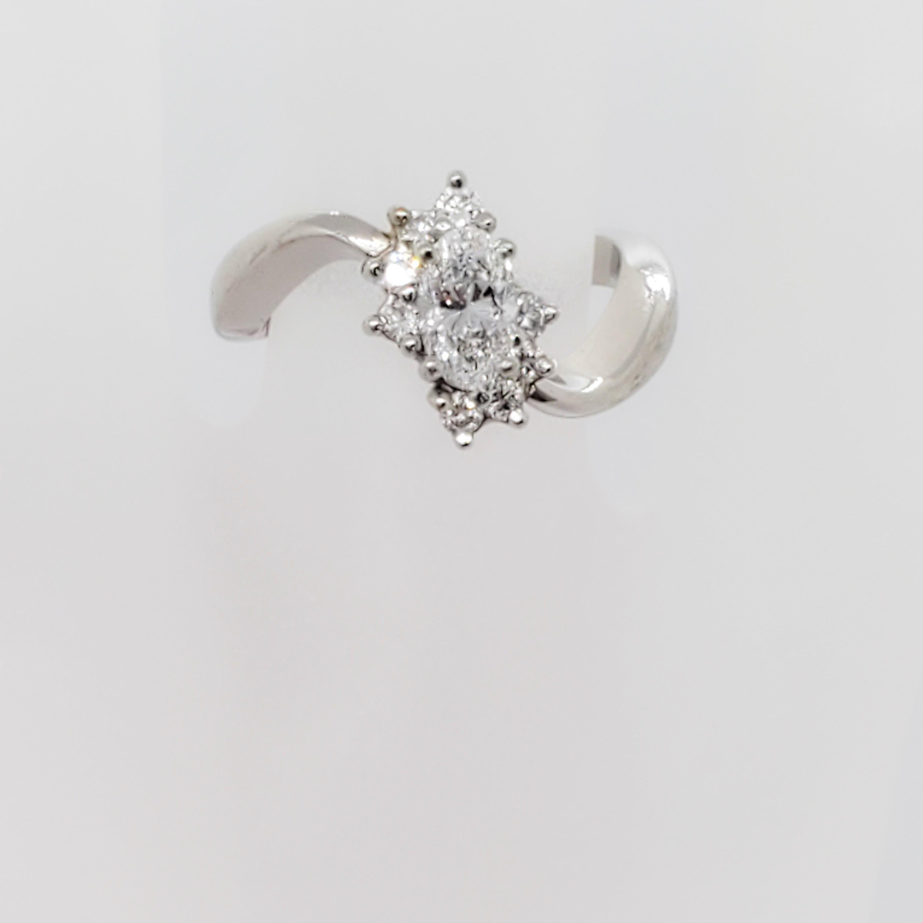 Women's or Men's White Diamond Engagement Ring in Platinum For Sale