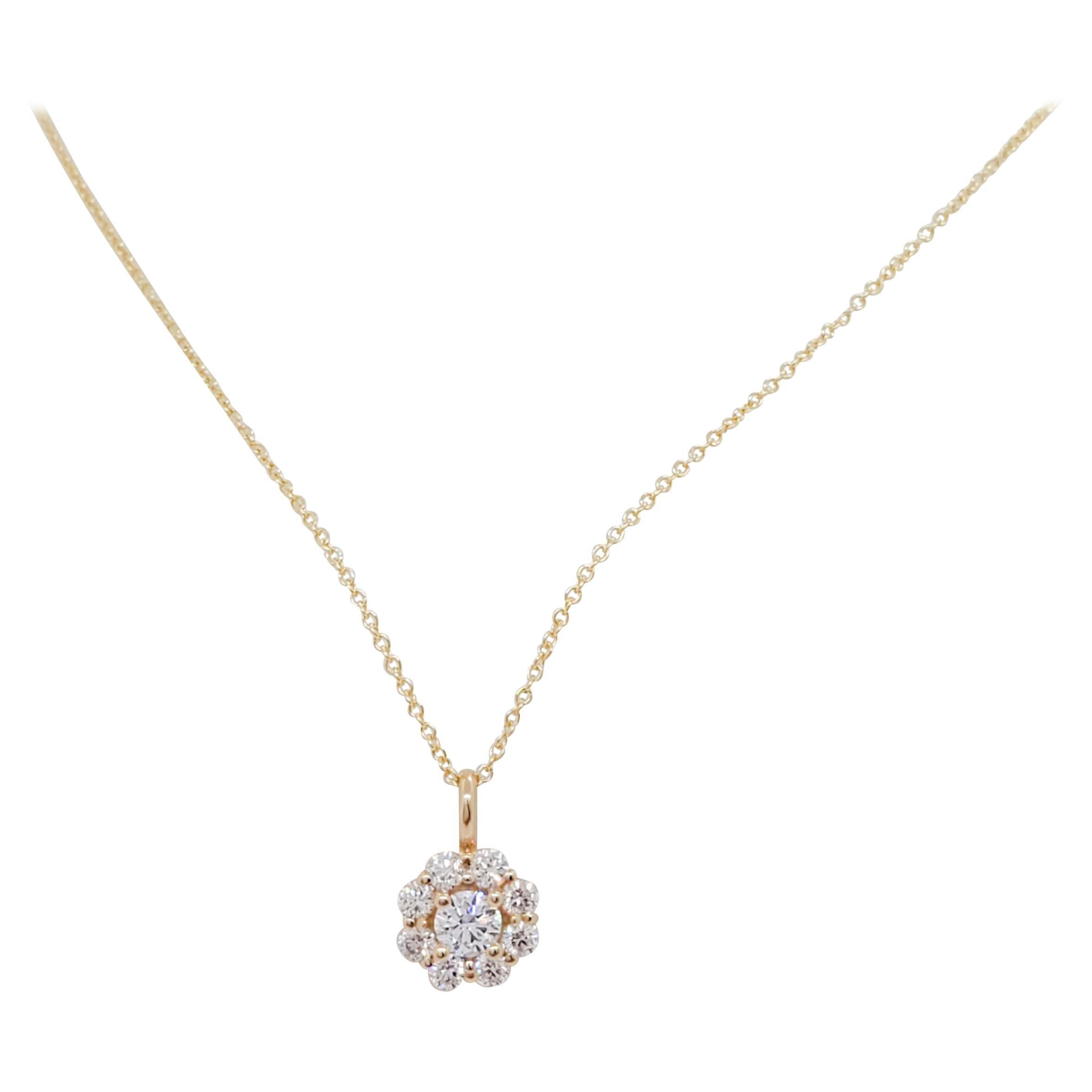 Gorgeous Diamond Flower Cluster Necklace For Sale at 1stDibs