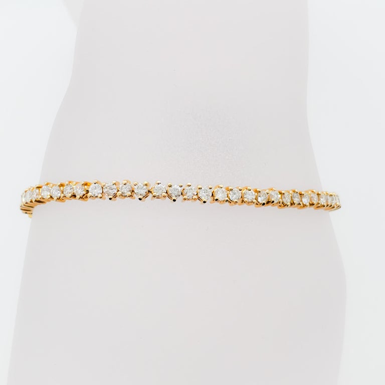 Estate White Diamond Round Tennis Bracelet in 18 Karat Yellow Gold For