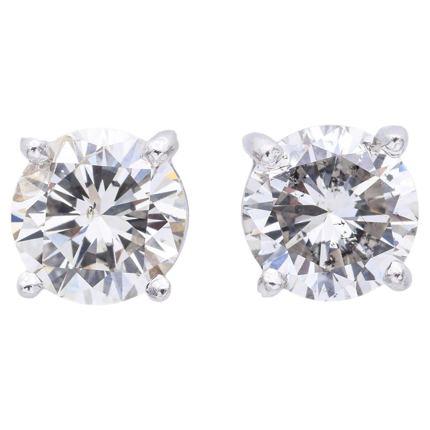 Estate White Gold 1.00tcw Diamond Round Brilliant Stud Earrings im Angebot