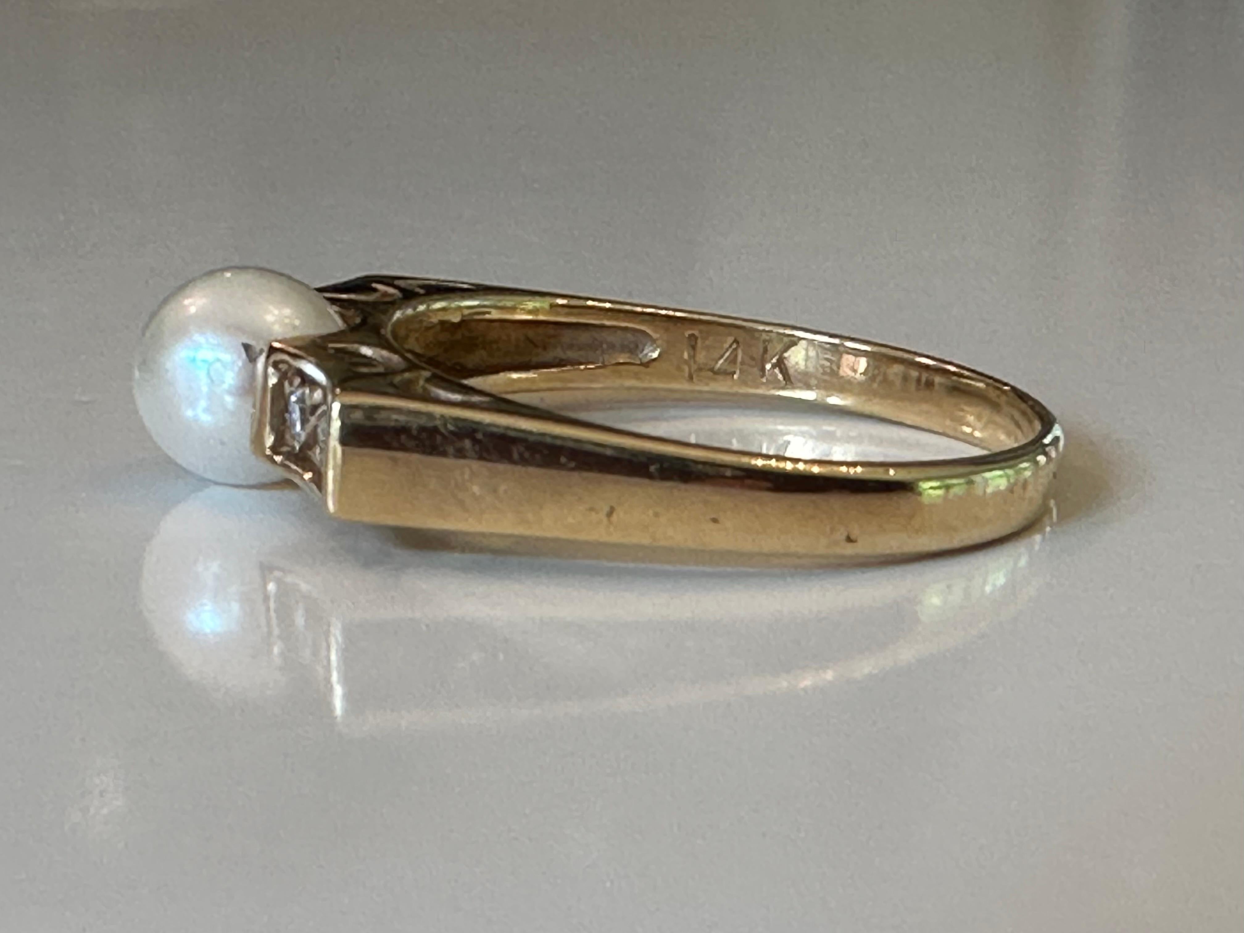 Estate White Pearl and Diamond Ring For Sale 5