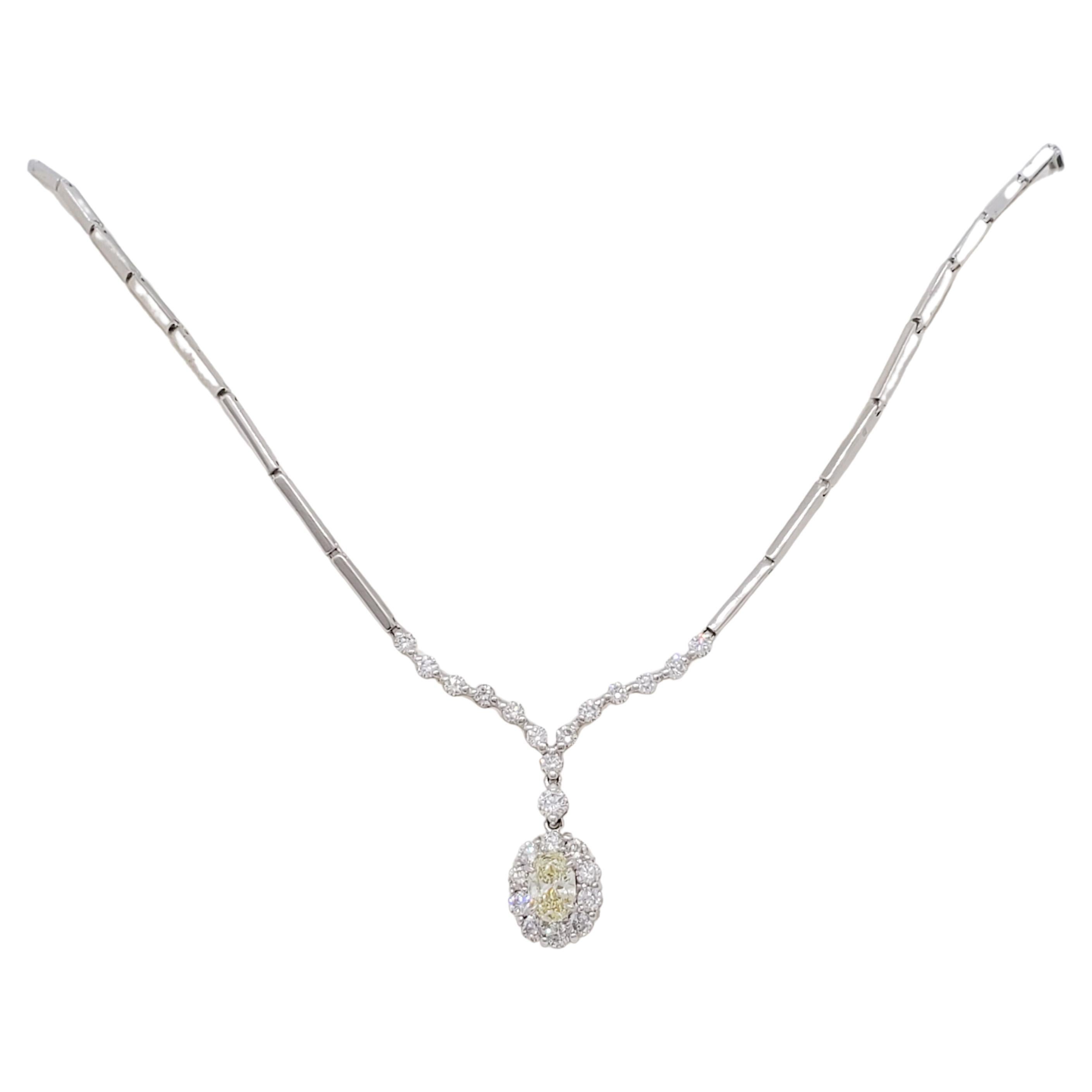 Incredible Yellow and White Diamond Necklace For Sale at 1stDibs