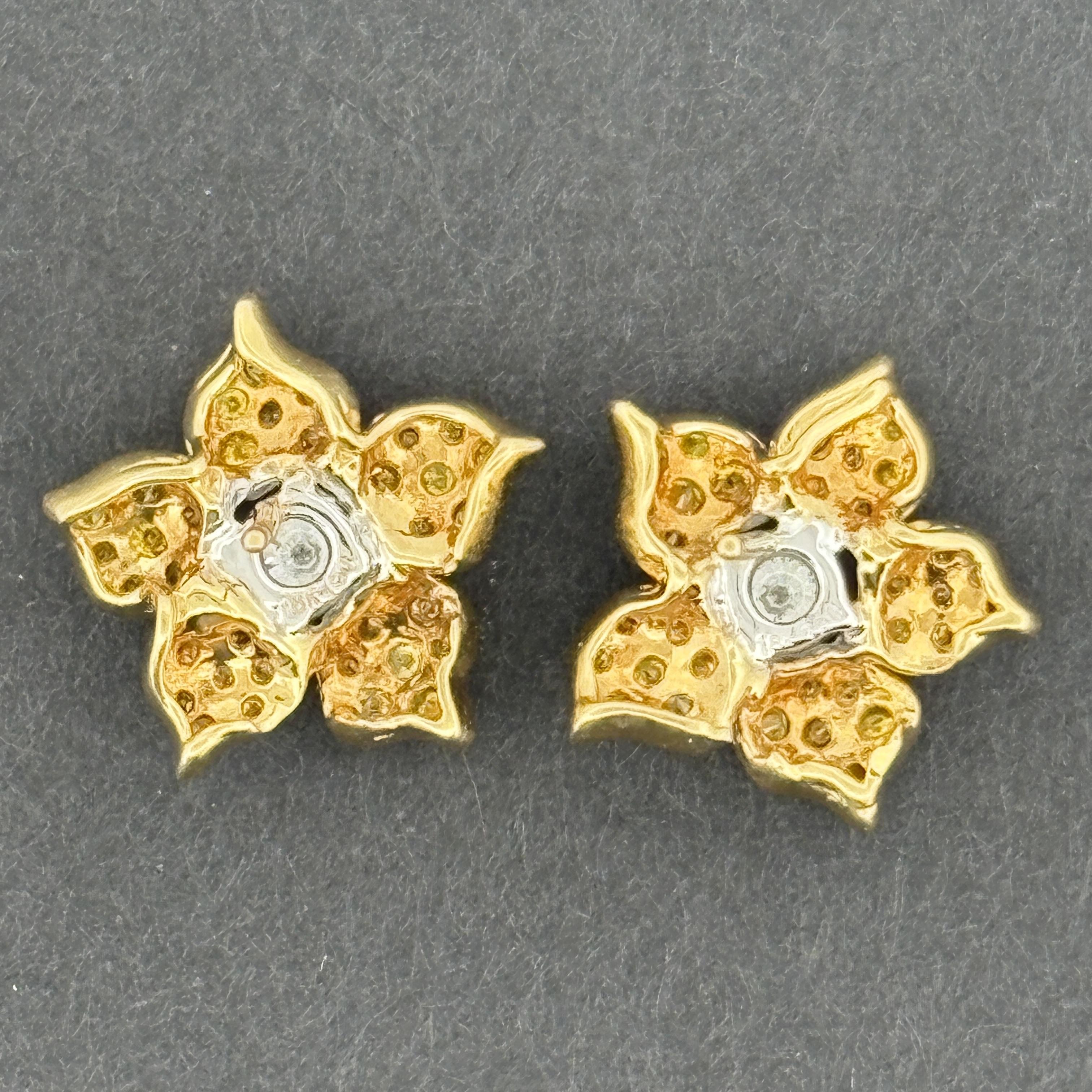Estate Yellow & White Diamond Flower Stud Earrings 18k Gelbgold im Angebot 1