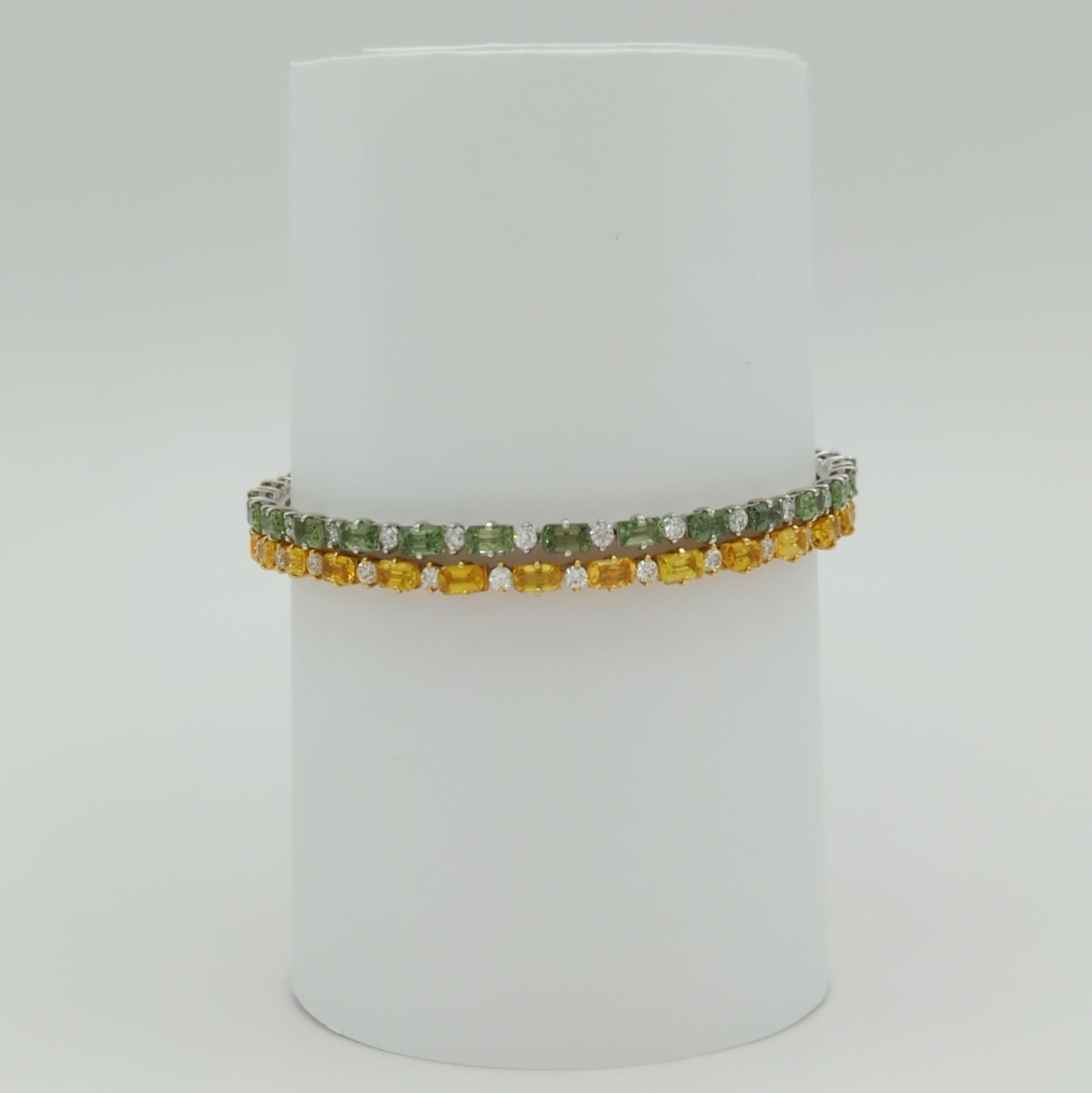 Estate Zydo Green and Yellow Sapphire Emerald Cut Bangles in 18K 2 Tone Gold For Sale 1
