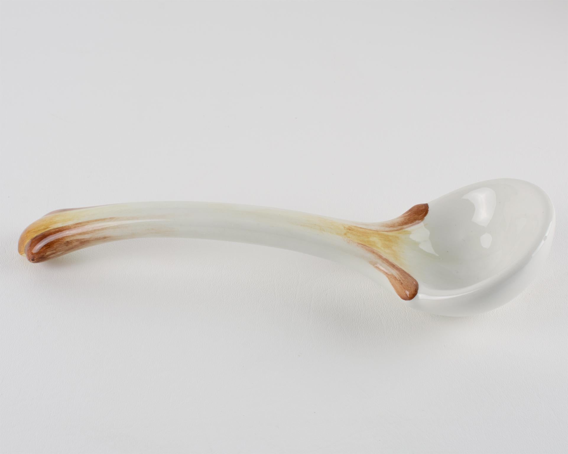 Este Ceramic Large Majolica Onion Tureen Covered Dish Centerpiece, 1960 en vente 10