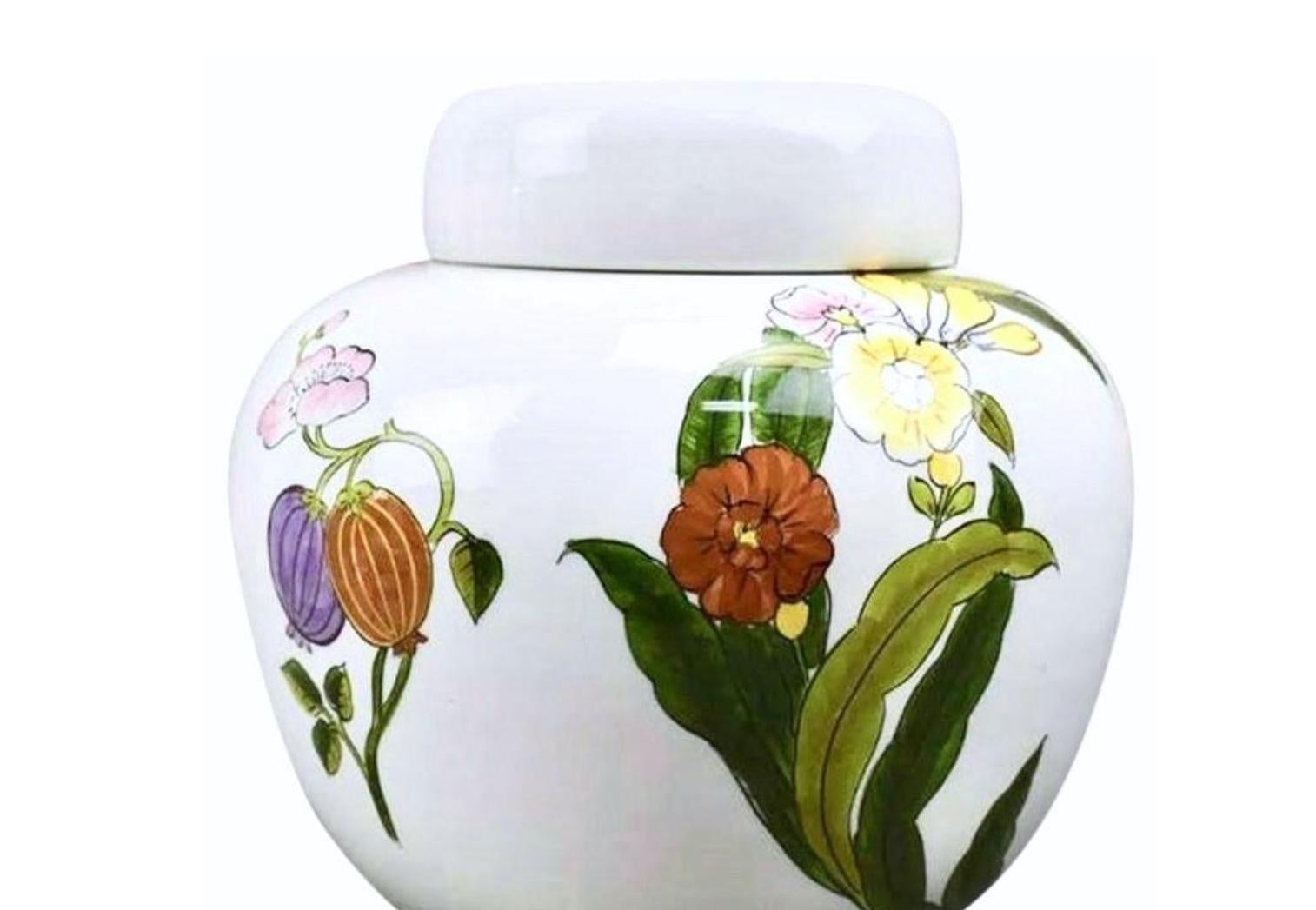 Este Ceramiche para Tiffany & Co. Jarrón y Tapa de Porcelana Floral Pintados a Mano, Urna en venta 2