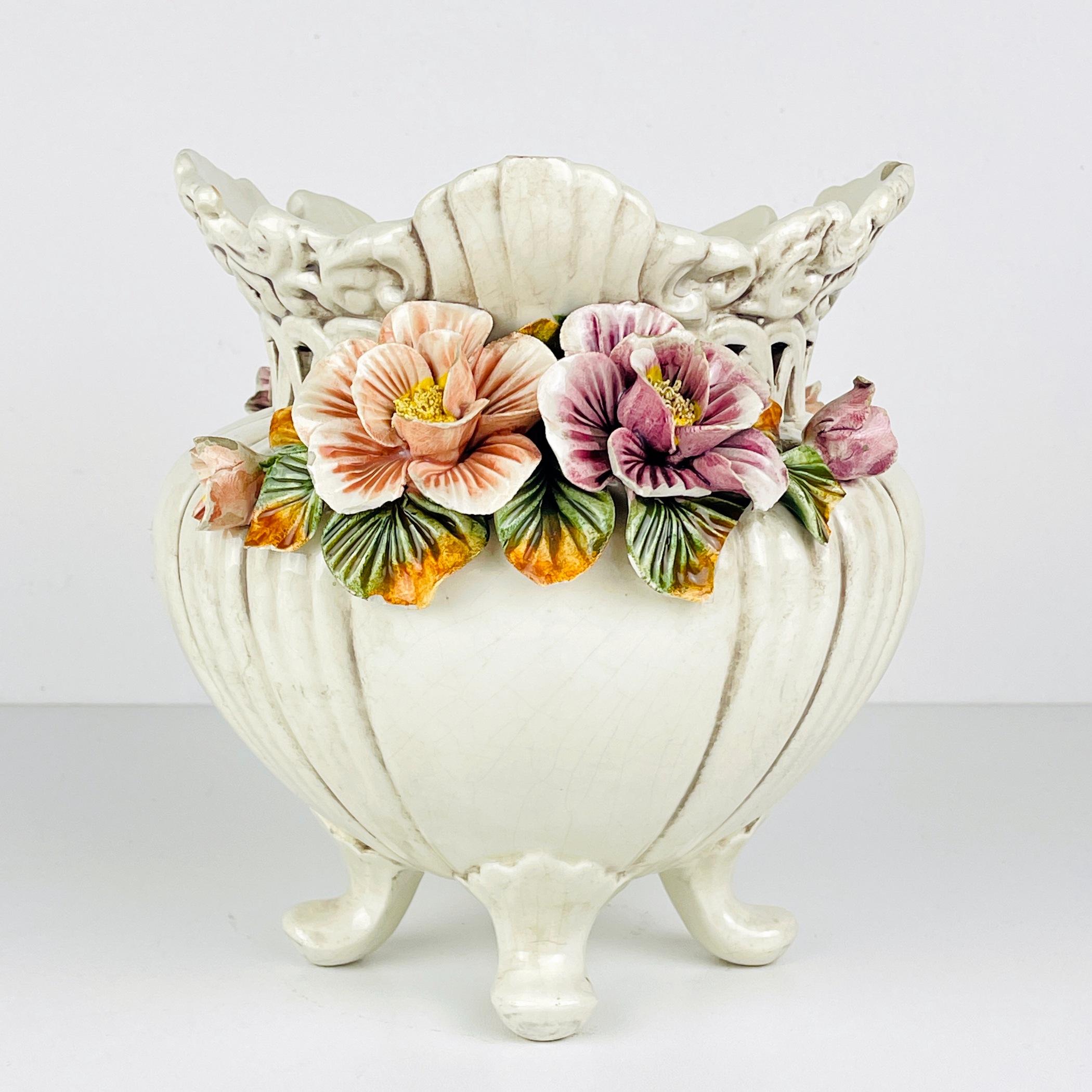 Introducing the ESTE ceramics vase with flowers, Italy 1950s – a true masterpiece steeped in history and centuries-old heritage. Este stands as one of Italy's most renowned pottery towns, its ceramics revered for quality and distinctive style