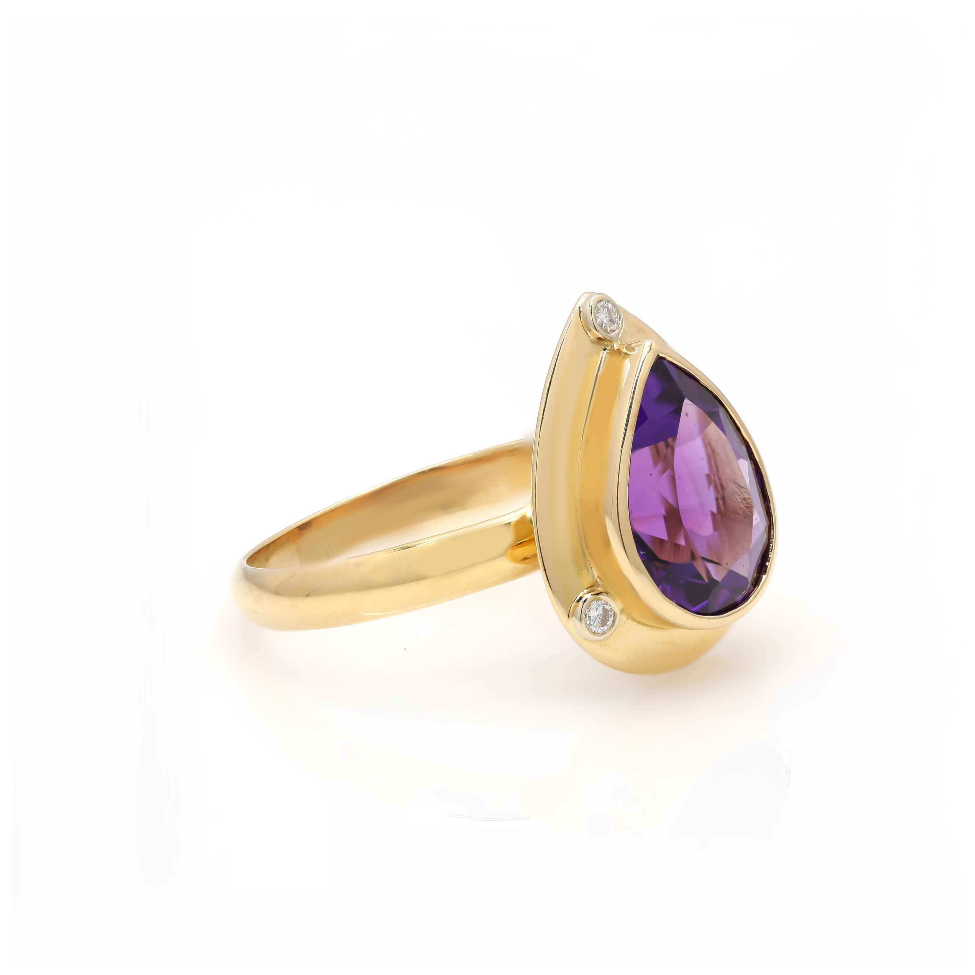 For Sale:  Estelar 2.45ct Amethyst Ring with Diamonds Mounted with 18k Yellow Gold 2