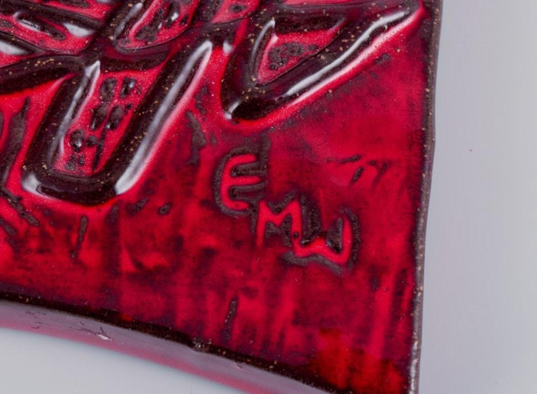 Ester Wallin pour Upsala Ekeby. Plaque murale en grès avec motif abstrait Excellent état - En vente à København, Copenhagen