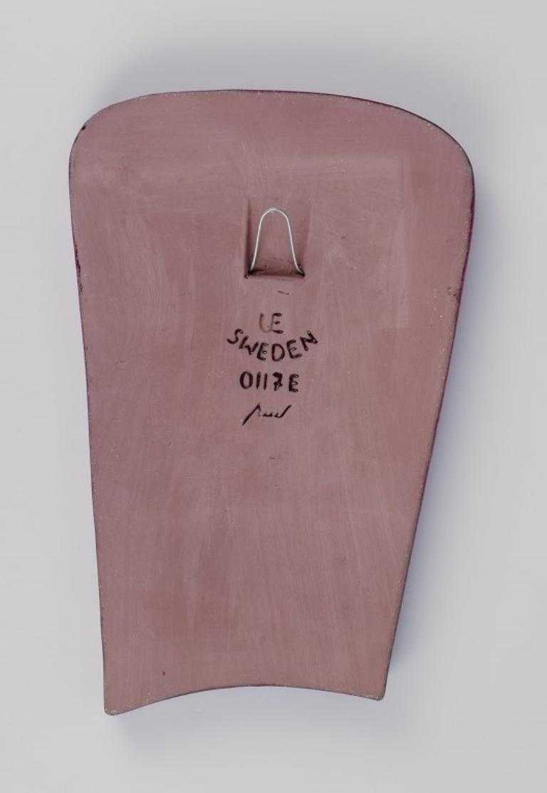 Grès Ester Wallin pour Upsala Ekeby. Plaque murale en grès avec motif abstrait en vente
