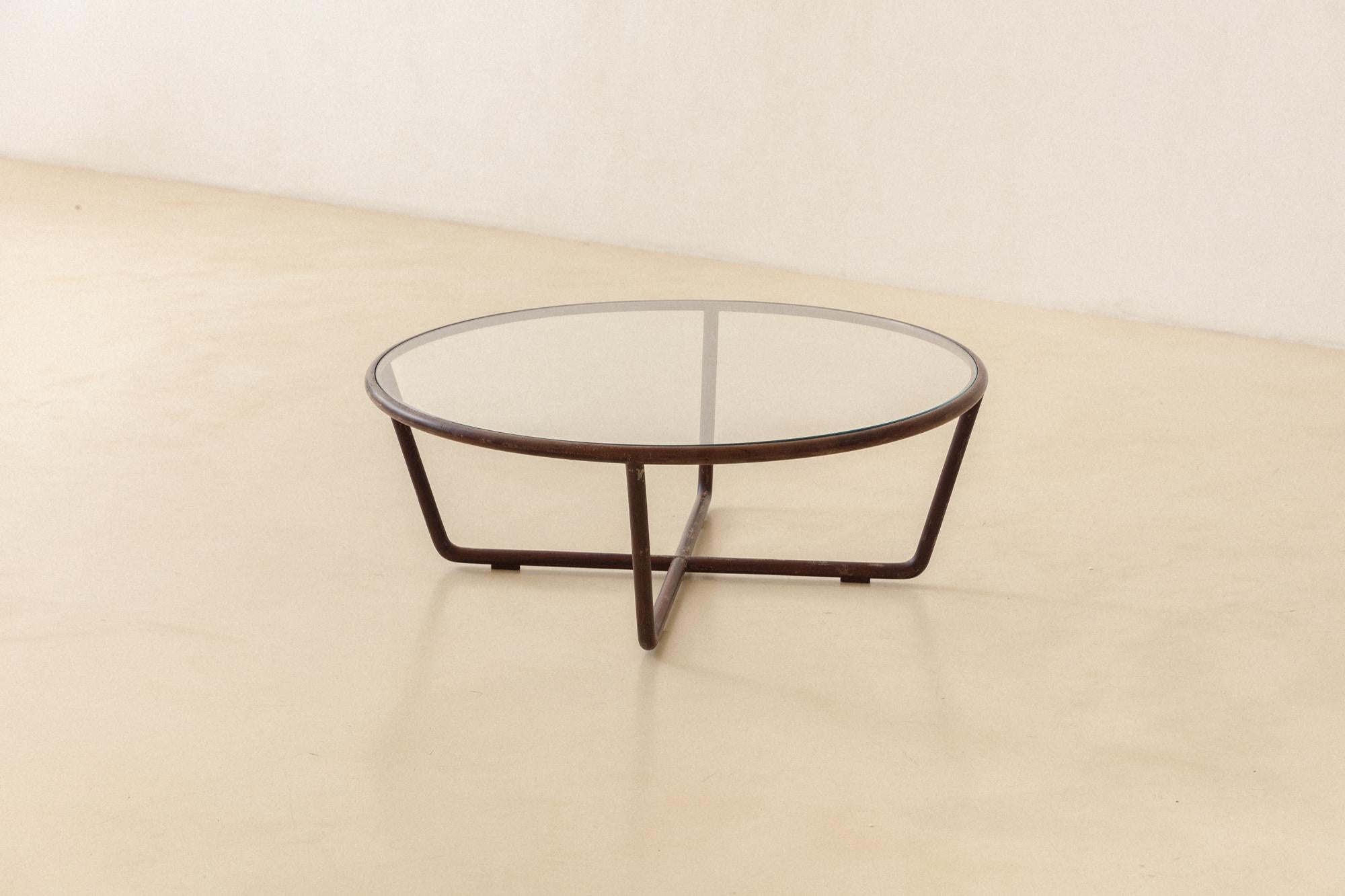 Table basse éstructurale de Joaquim Tenreiro, brésilien du milieu du siècle, vers 1950 Bon état - En vente à New York, NY