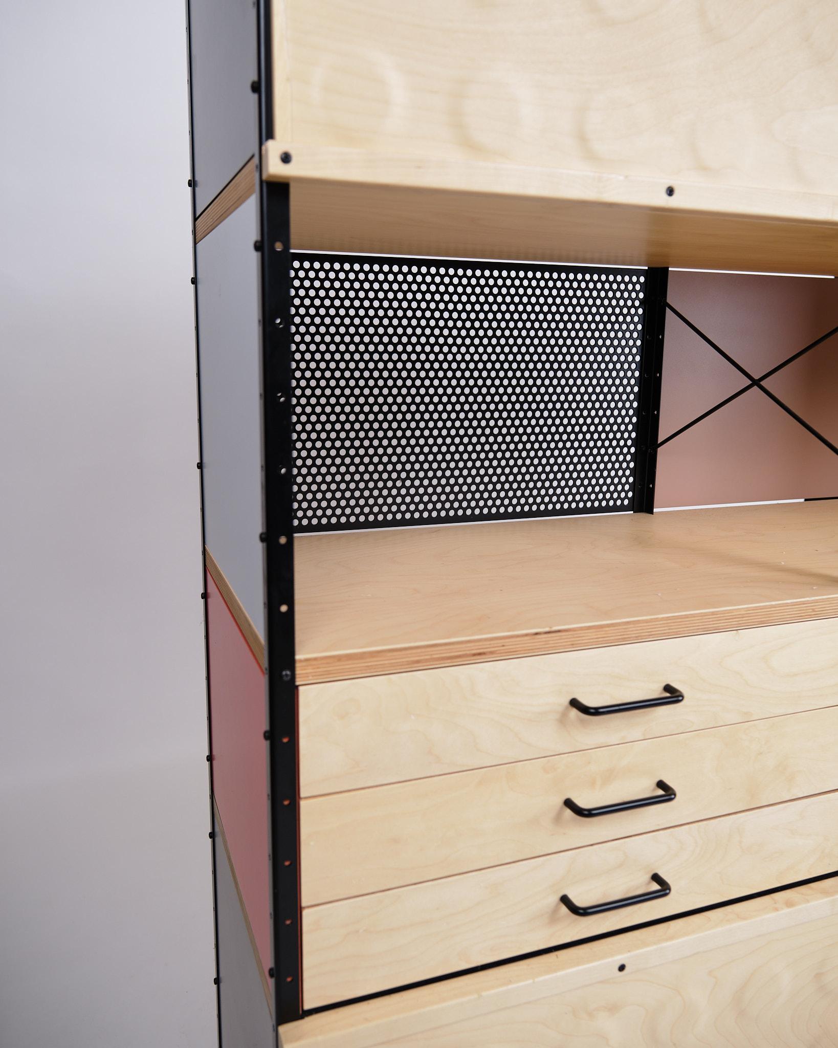 Betulla Libreria ESU in acero e betulla di Charles Eames e Ray Eames per Vitra del 1949 in vendita