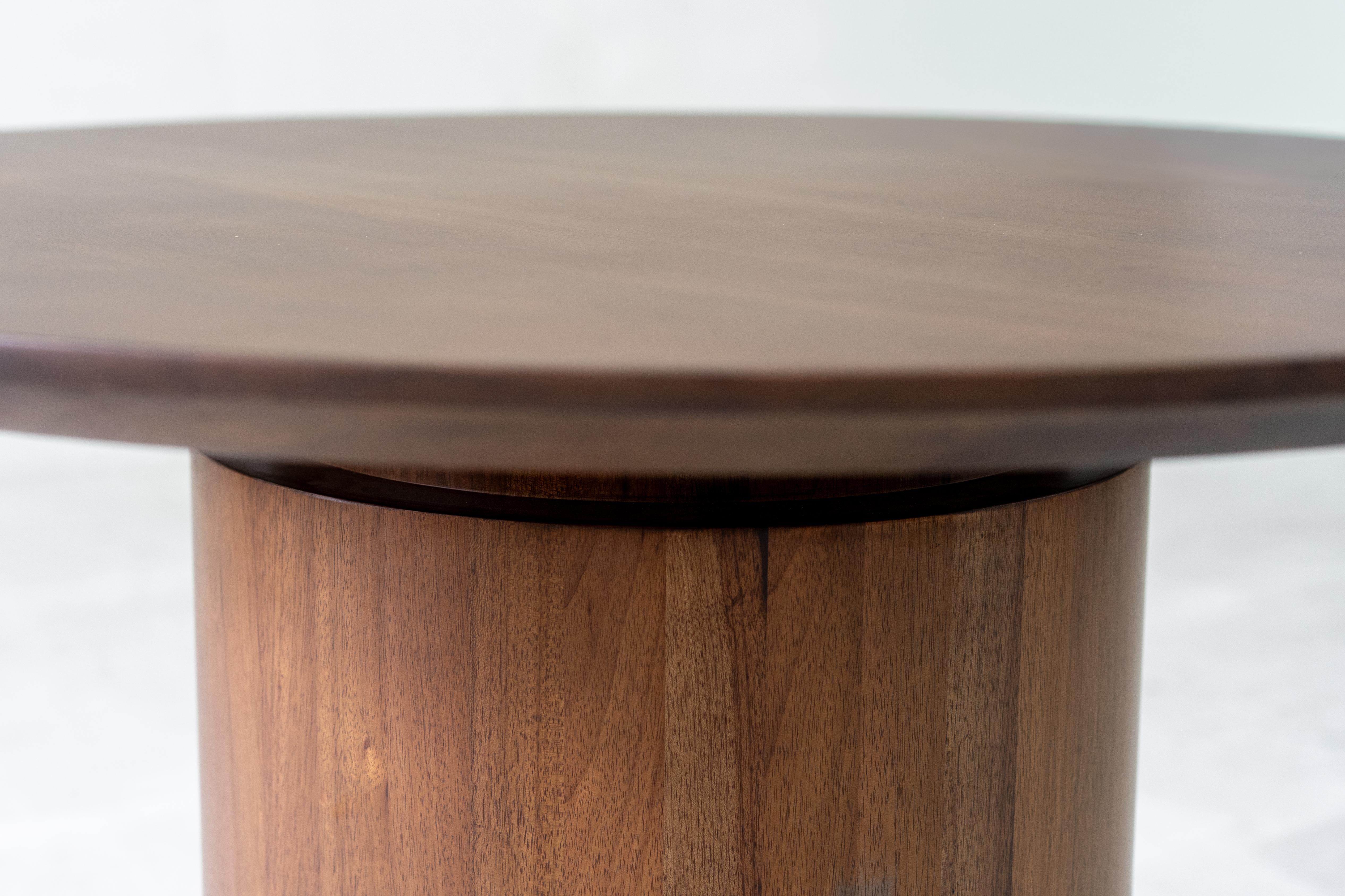 XXIe siècle et contemporain Table à manger ronde Esune en vente
