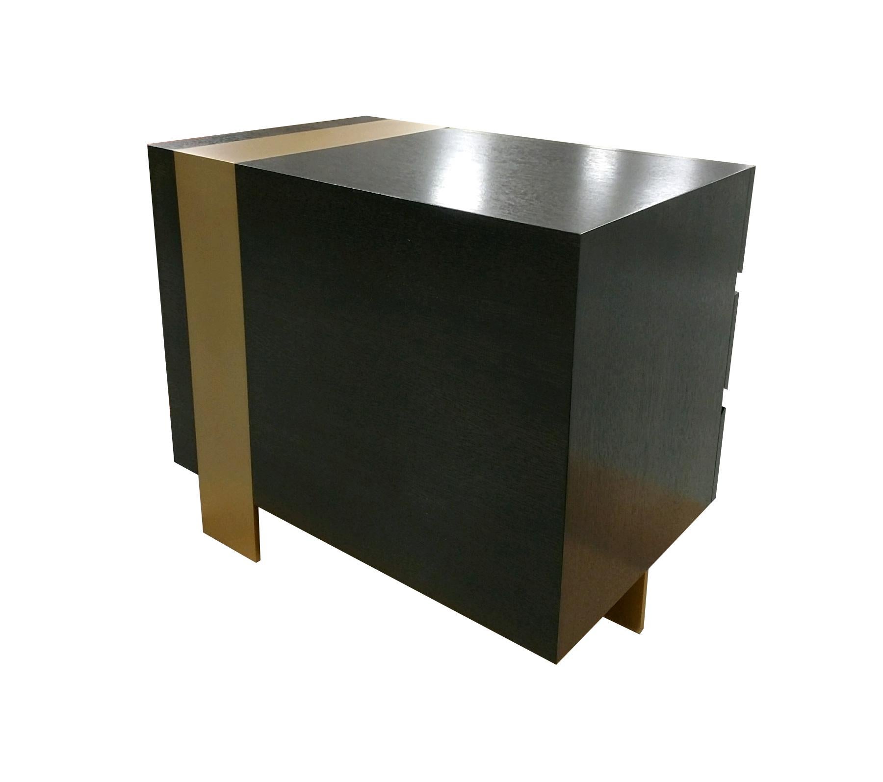 ET-22 End or Bedside Table with Three Drawers by Antoine Proulx In Excellent Condition For Sale In New York, NY