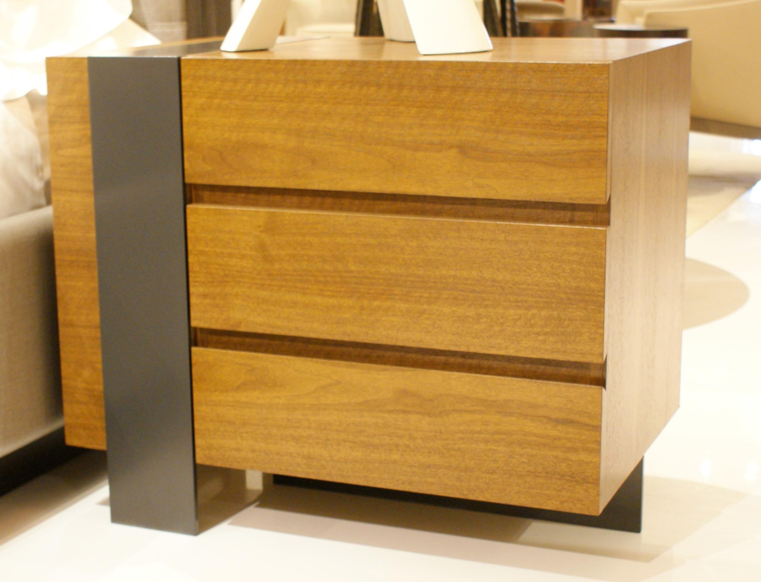 ET-22 End or Bedside Table with Two Drawers by Antoine Proulx In Excellent Condition For Sale In New York, NY