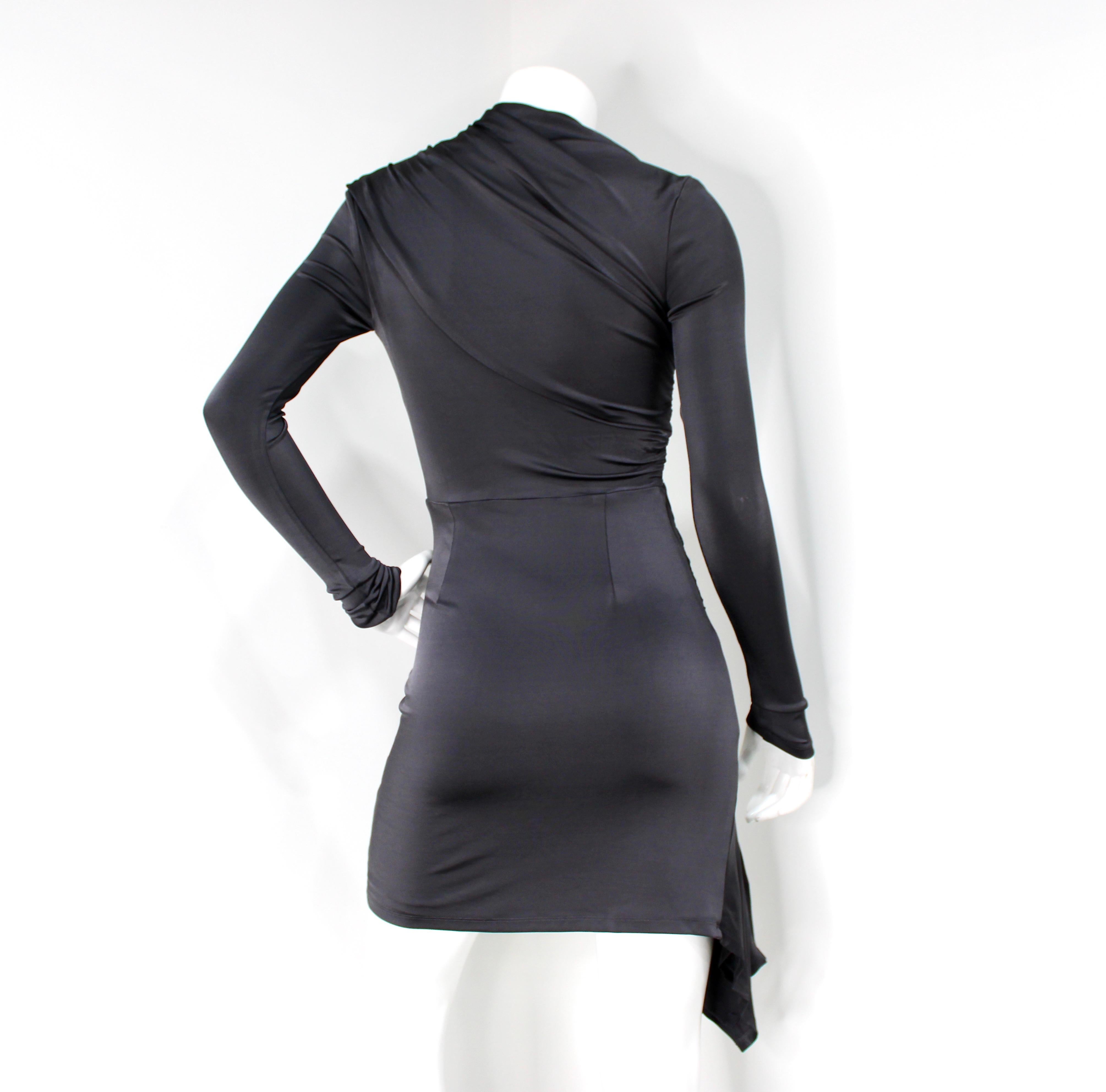 Et Ochs Grau Mackenzie Asymmetrischer Ausschnitt Langärmeliges Minikleid im Angebot 1