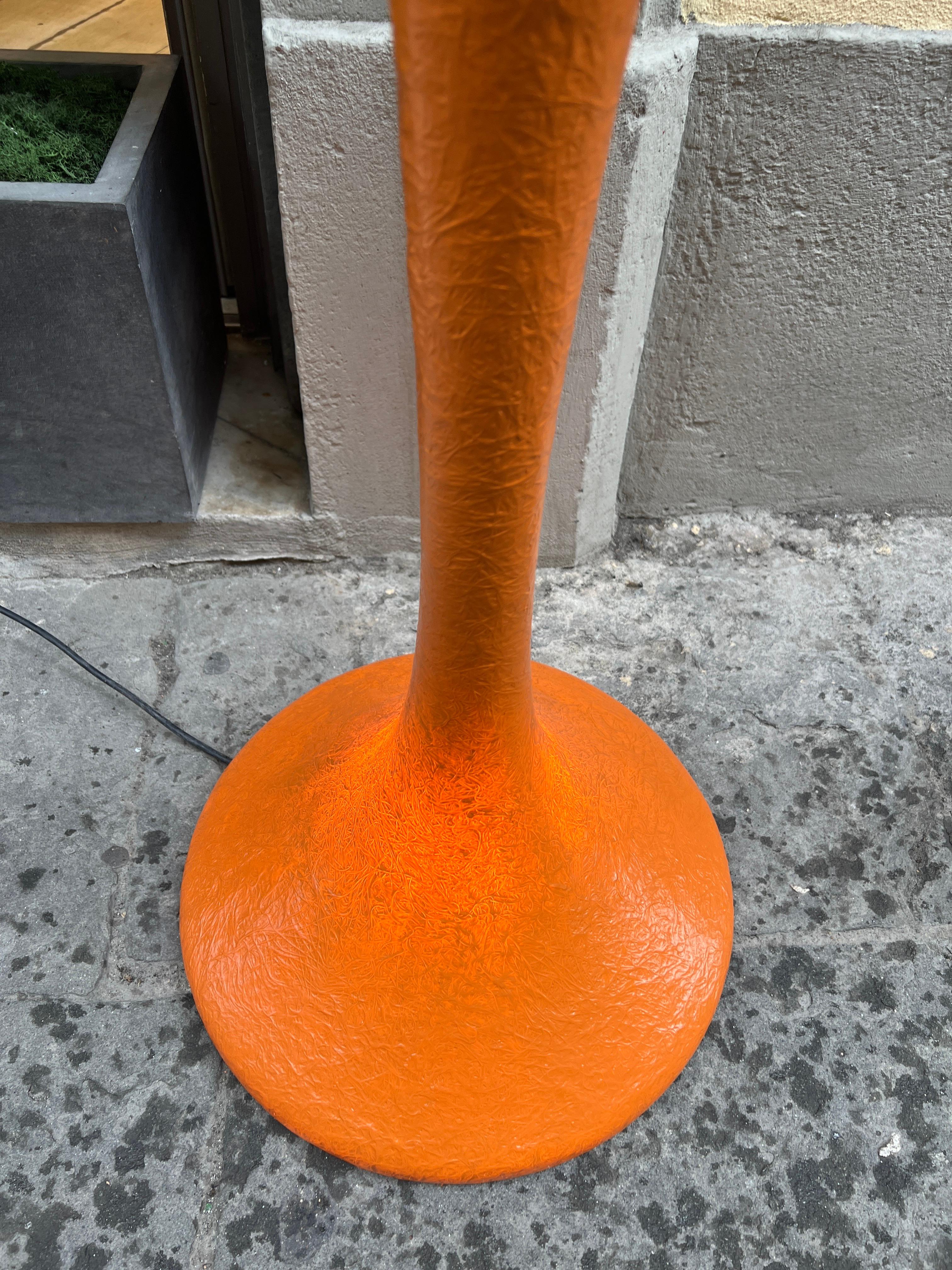Lampada da terra E.T.E. arancione a curva morbida di Guglielmo Berchicci anni 2000 in vendita 3