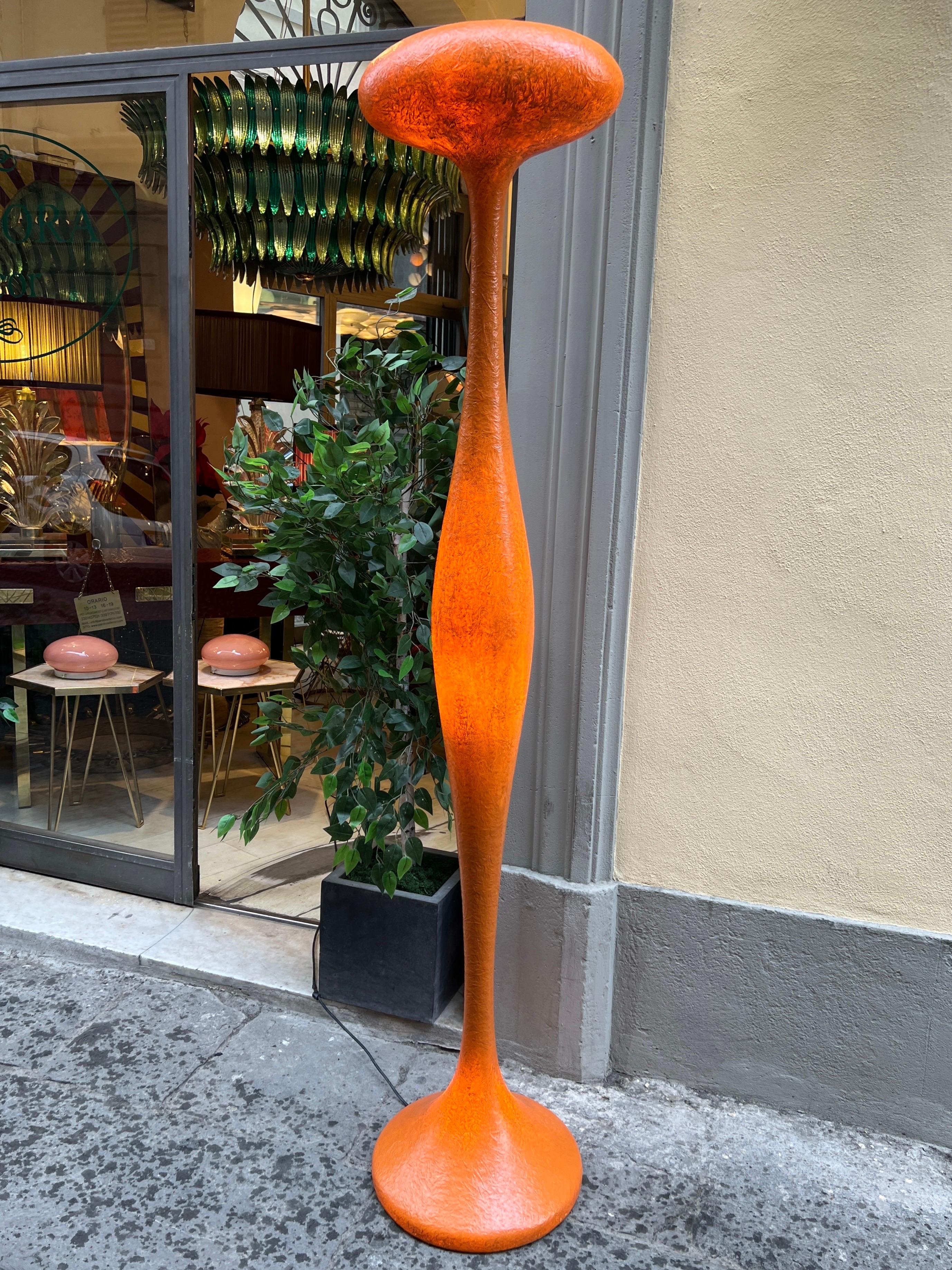Moderno Lampada da terra E.T.E. arancione a curva morbida di Guglielmo Berchicci anni 2000 in vendita
