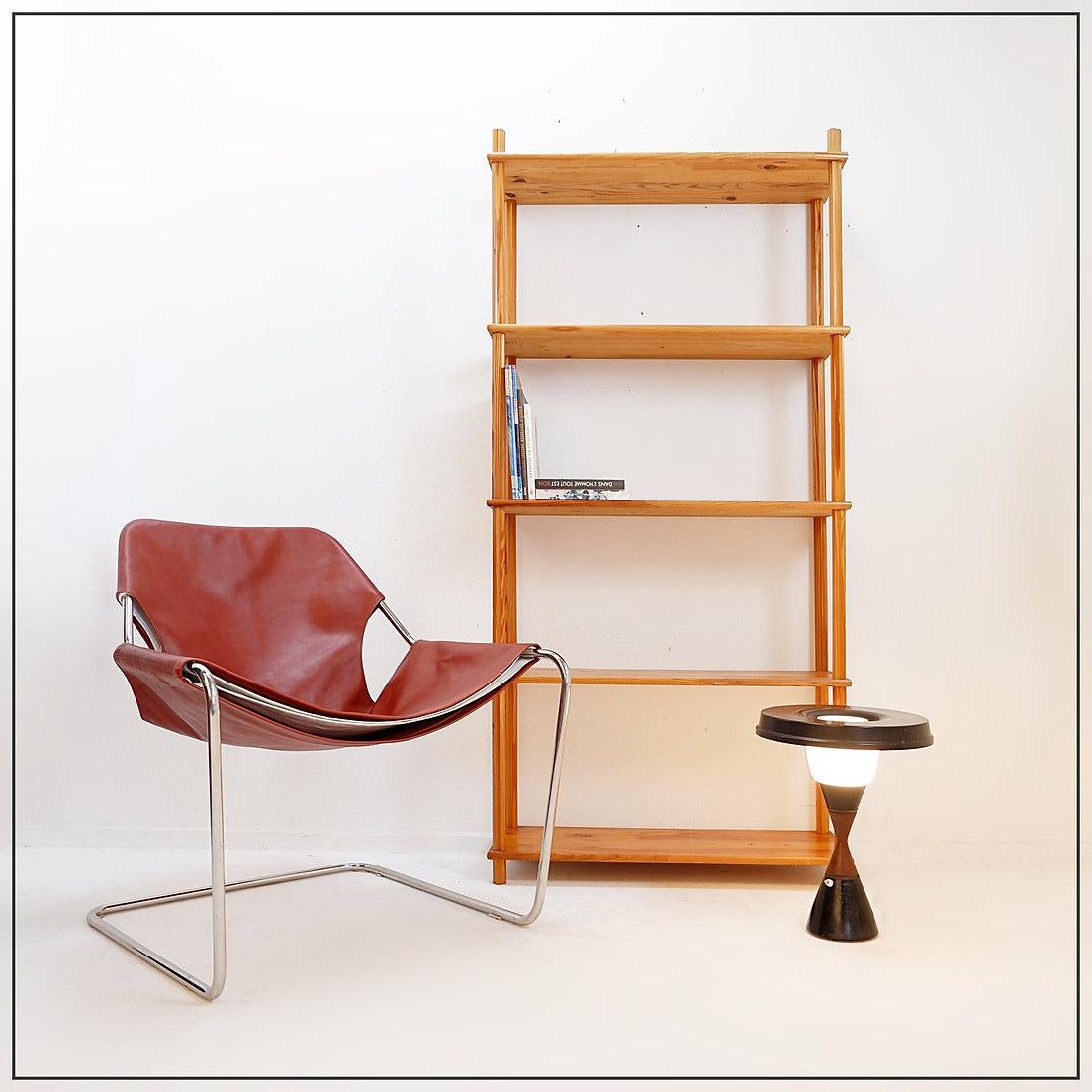 Bücherregal Aufbewahrungsregal
Kiefernregal - Natürliche Dekoration
Maße: 80x30cm H:170cm 