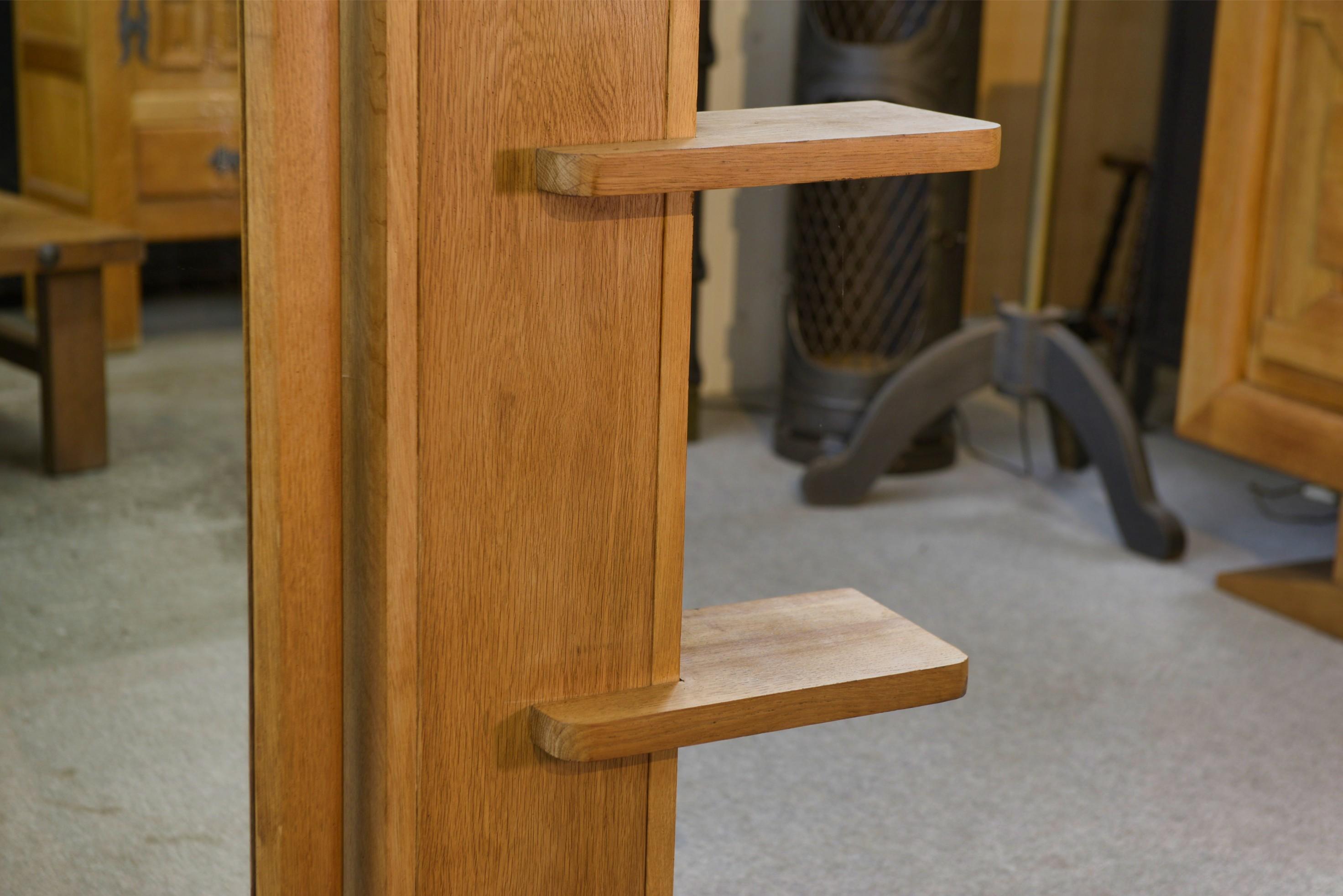 Etagere mit Wandverkleidung von Guillerme et Chambron Votre Maison im Angebot 3