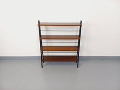 Etagère sur pieds vintage en teck et métal noir style String Tomadio années 60