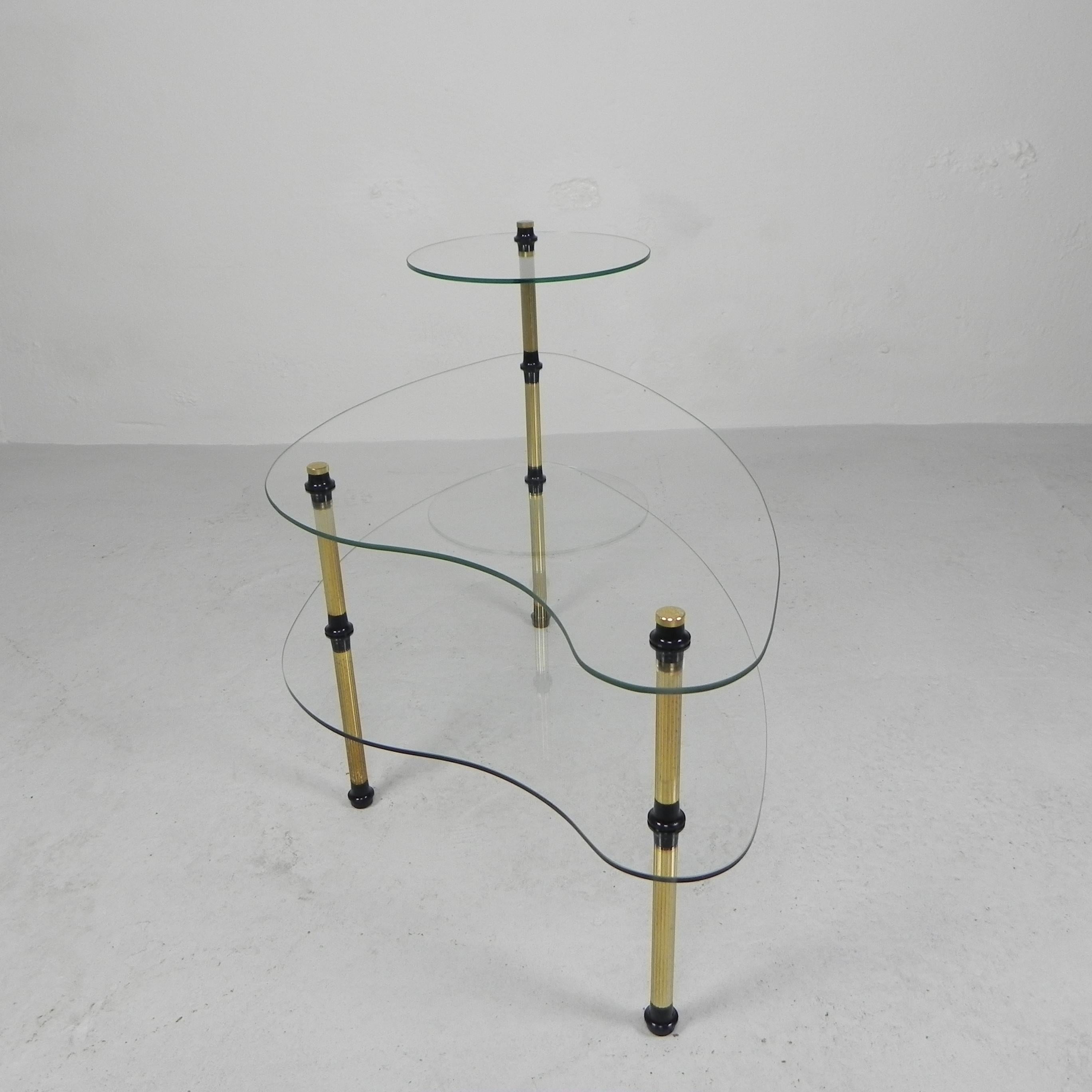Etagere with 3 glass plates, kidney shape, 1950s In Good Condition For Sale In EINDHOVEN, NL