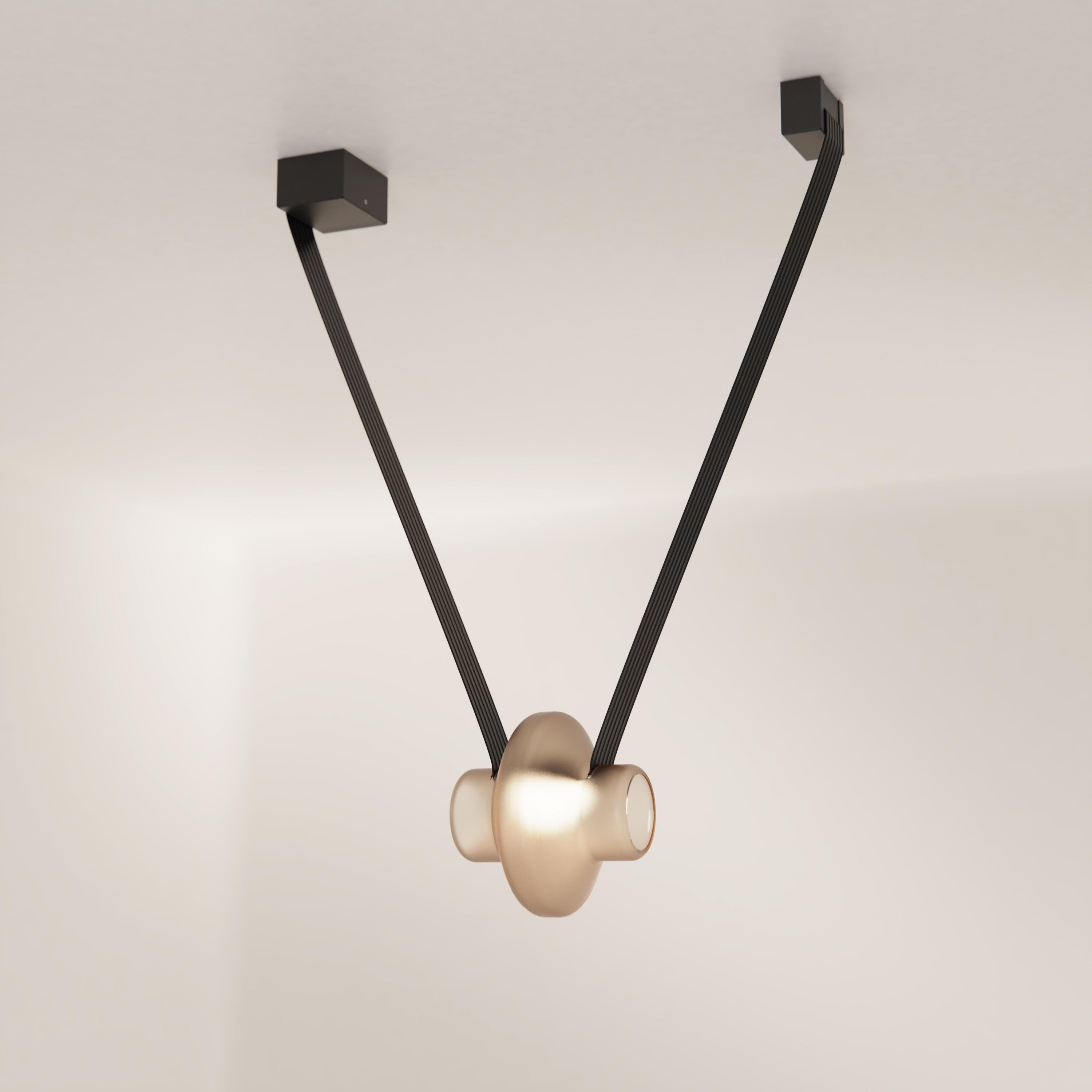 Etat-des-Lieux is a contemporary lighting system with an adaptive silhouette. The 1B configuration is a single pendant that can also be added to other modules to create a unique luminaire.

Etat-des-Lieux, a contemporary lighting system defined by