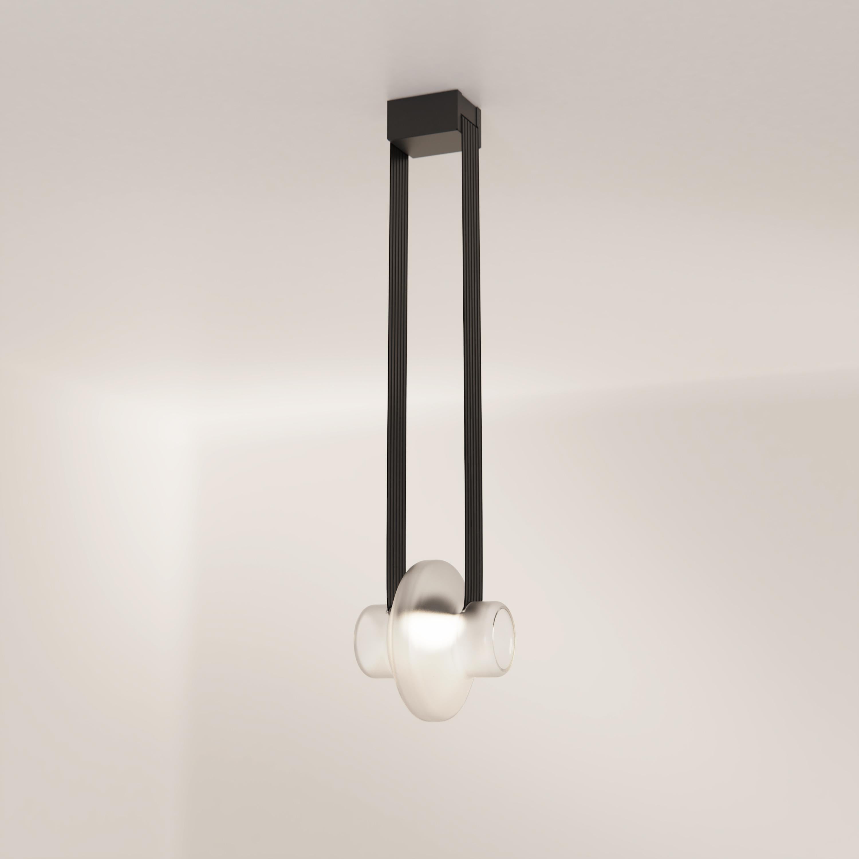 Etat-des-Lieux is a contemporary lighting system with an adaptive silhouette. The 1A configuration is a single pendant that can also be added to other modules to create a unique luminaire.

Etat-des-Lieux, a contemporary lighting system defined by