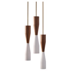Groupe de suspensions Etcetera, bois naturel et verre par Lightmaker Studio