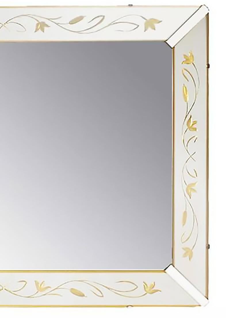 Etched and Reverse Gilt Mirrored Frame Art Deco Mirror with Foliate Detail In Good Condition For Sale In Chicago, IL