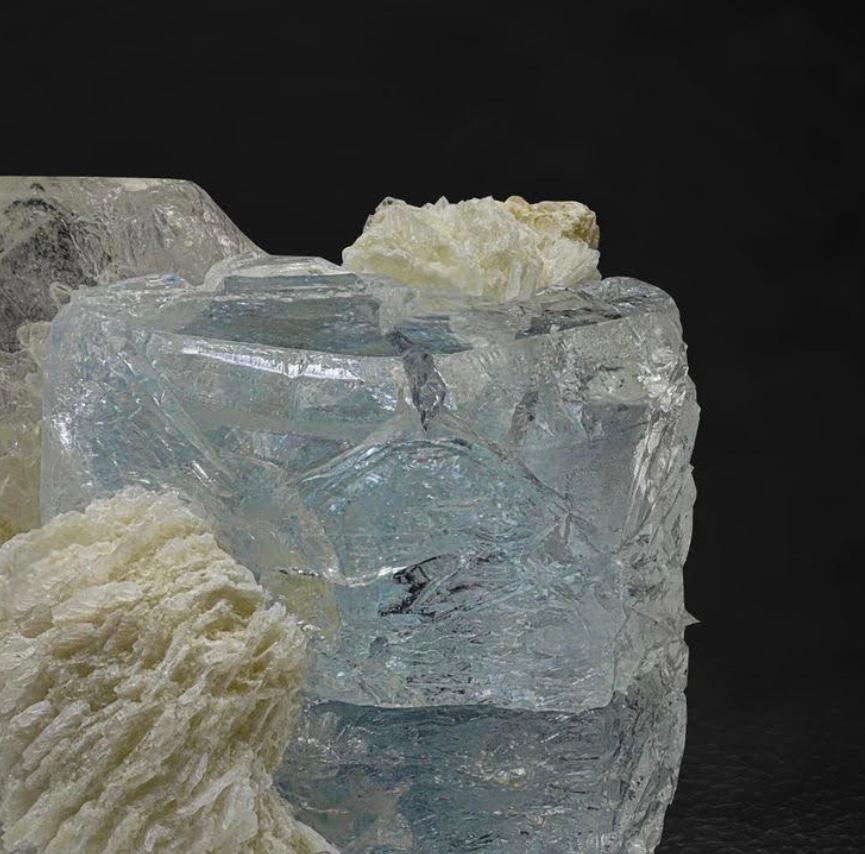 Pakistani Etched Aquamarine With Terminated Quartz And Cleavelandite From Pakistan For Sale