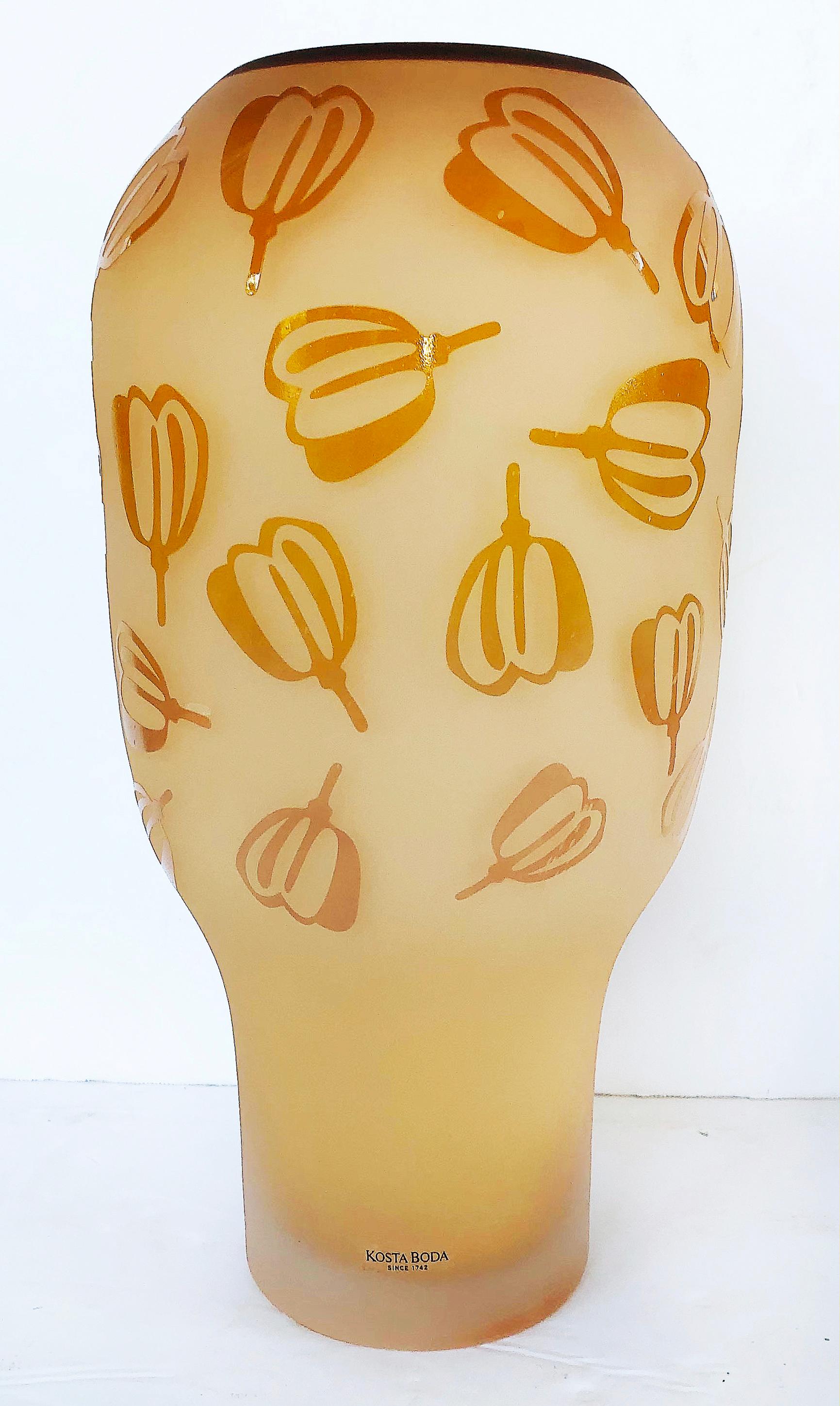 Etched Art Glass Vase by Olle Brozen for Kosta Boda In Good Condition For Sale In Miami, FL