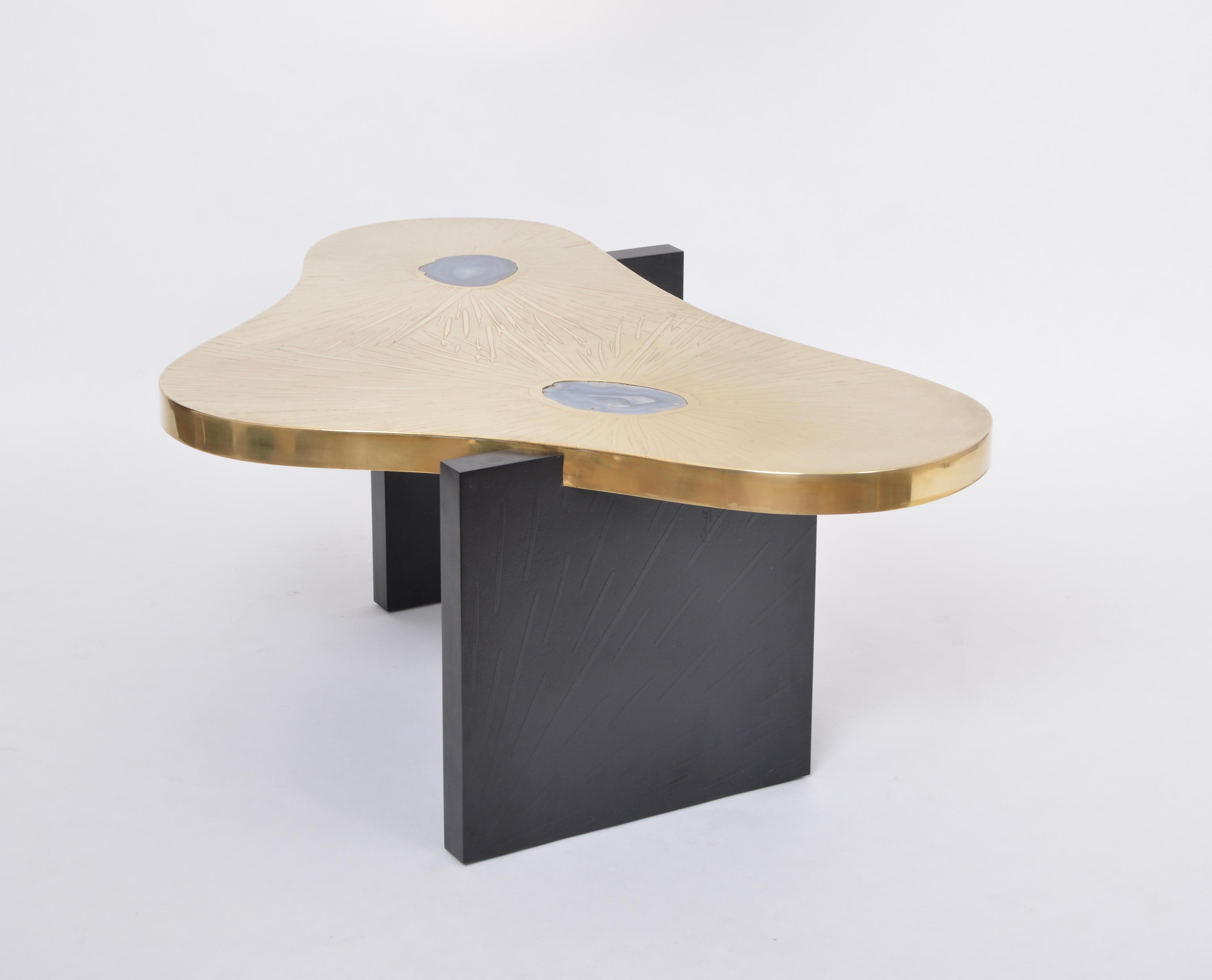 Table basse en laiton buriné avec pierres d'agate dans le style de Lova Creation en vente 5
