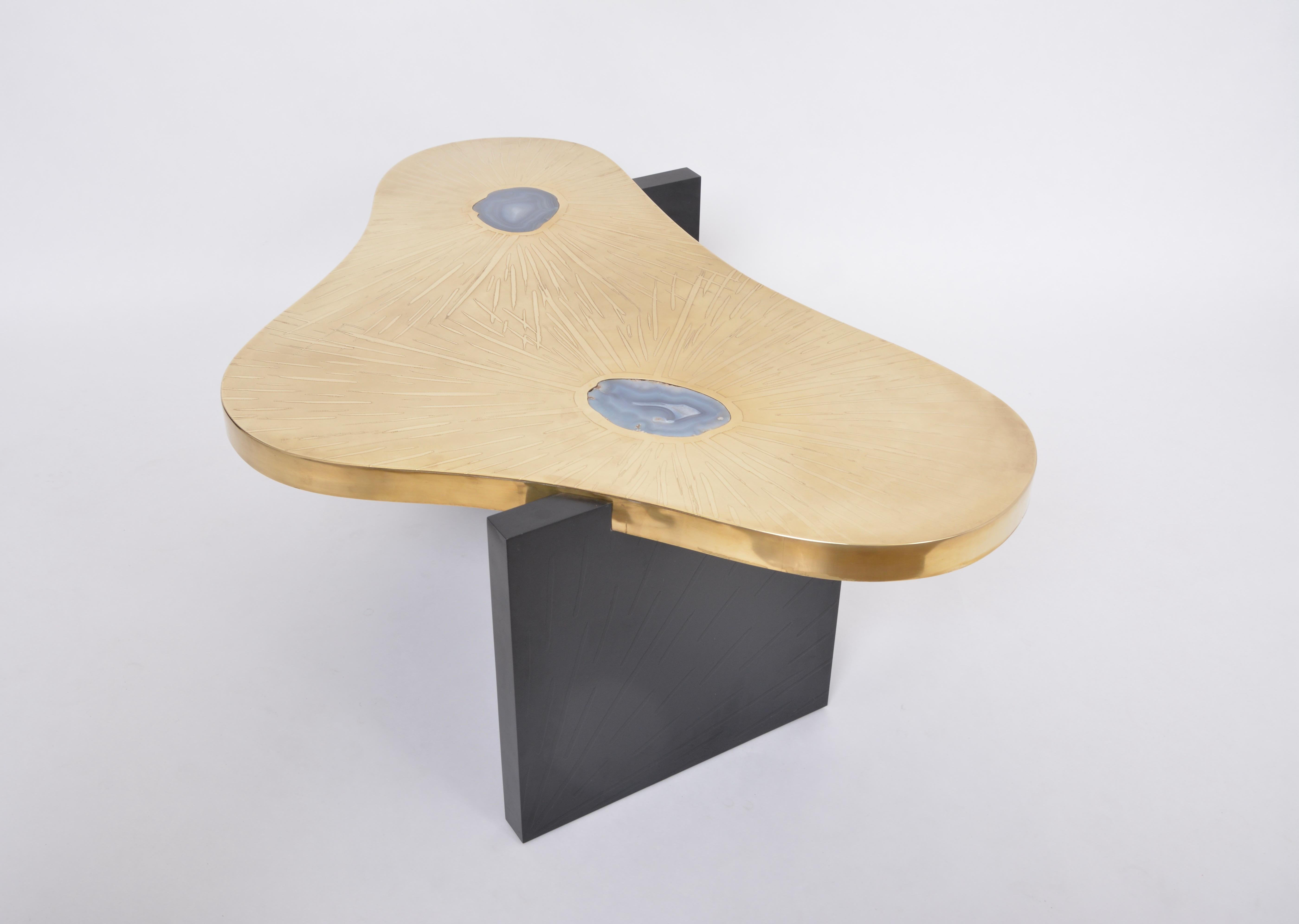 Table basse en laiton buriné avec pierres d'agate dans le style de Lova Creation en vente 6