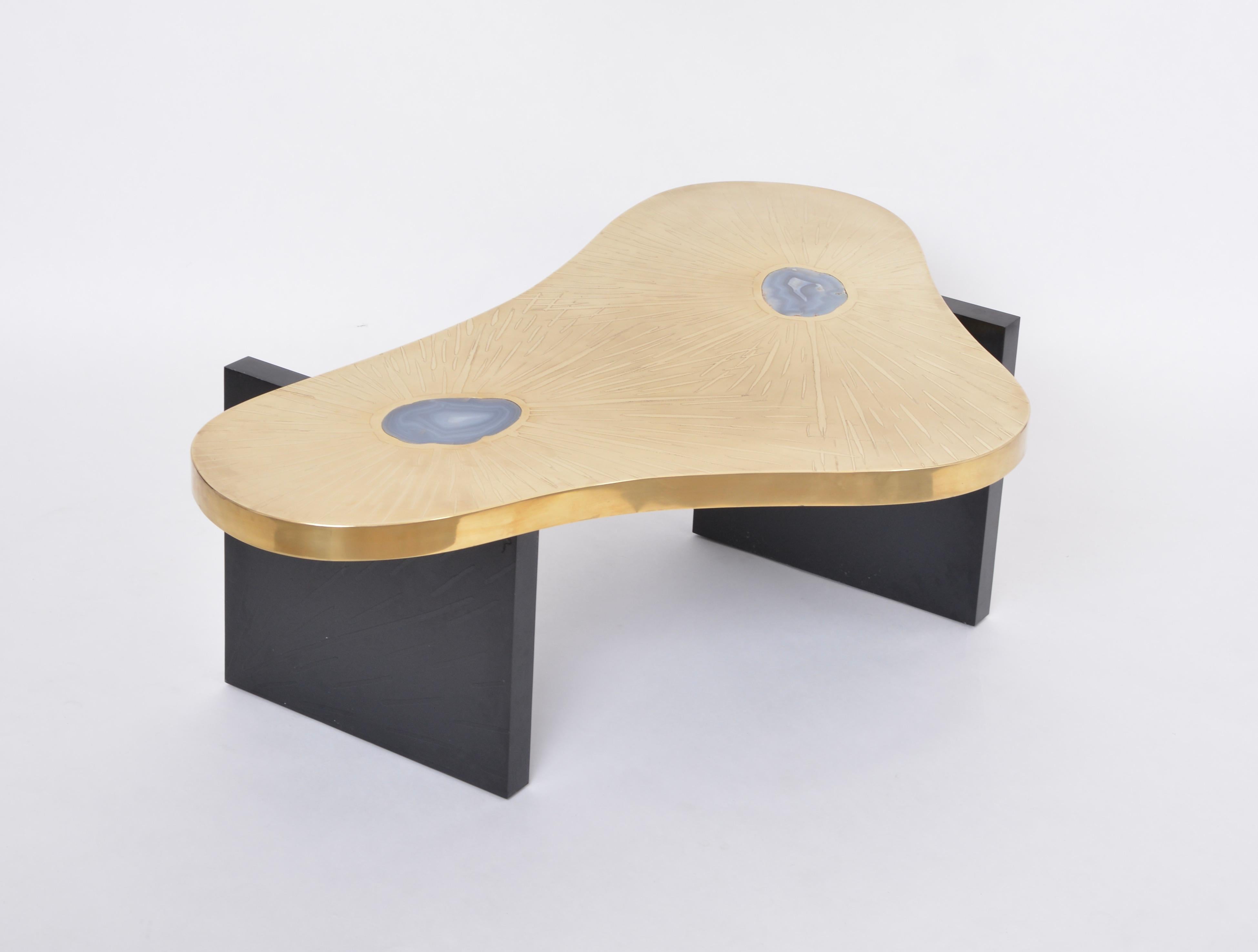 Table basse en laiton buriné avec pierres d'agate dans le style de Lova Creation en vente 8