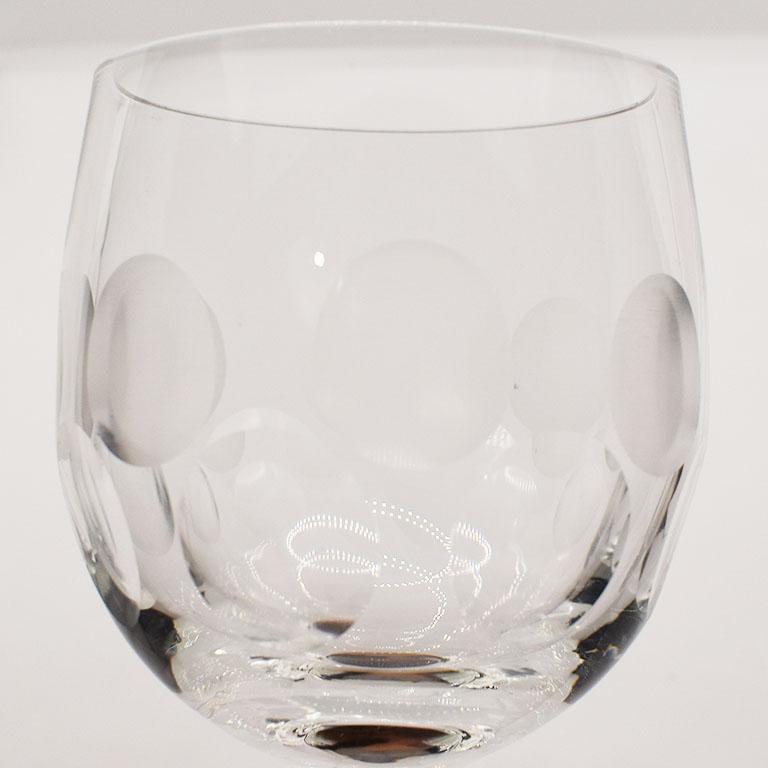 Up your bar game and entertain with this beautiful set of glassware. This set includes six wine glasses, each with circular etching around the bodies. 

Dimensions:
2.5