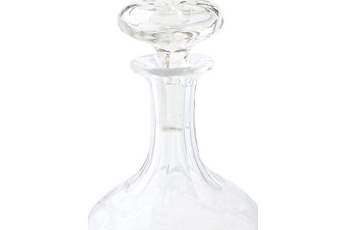 Etched Floral Crystal Decanter In Good Condition For Sale In Miami Beach, FL