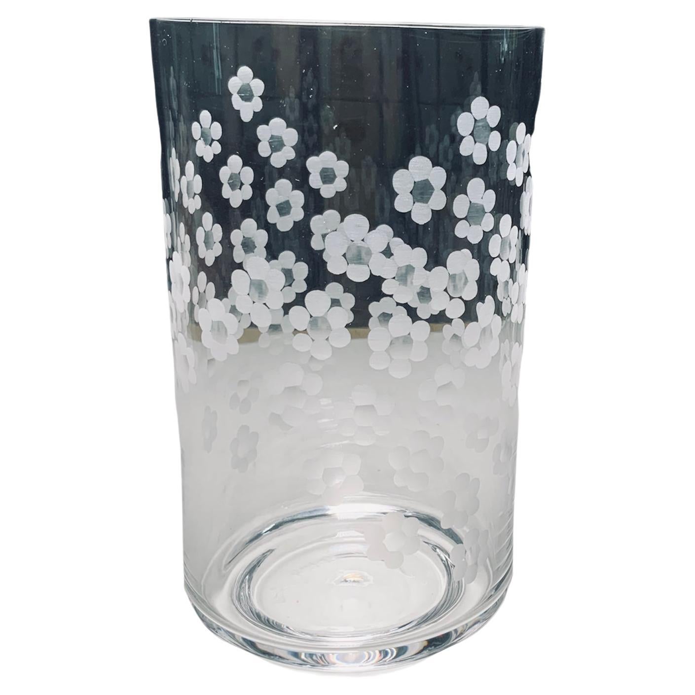 Vase à fleurs cylindriques en cristal transparent avec fleurs gravées