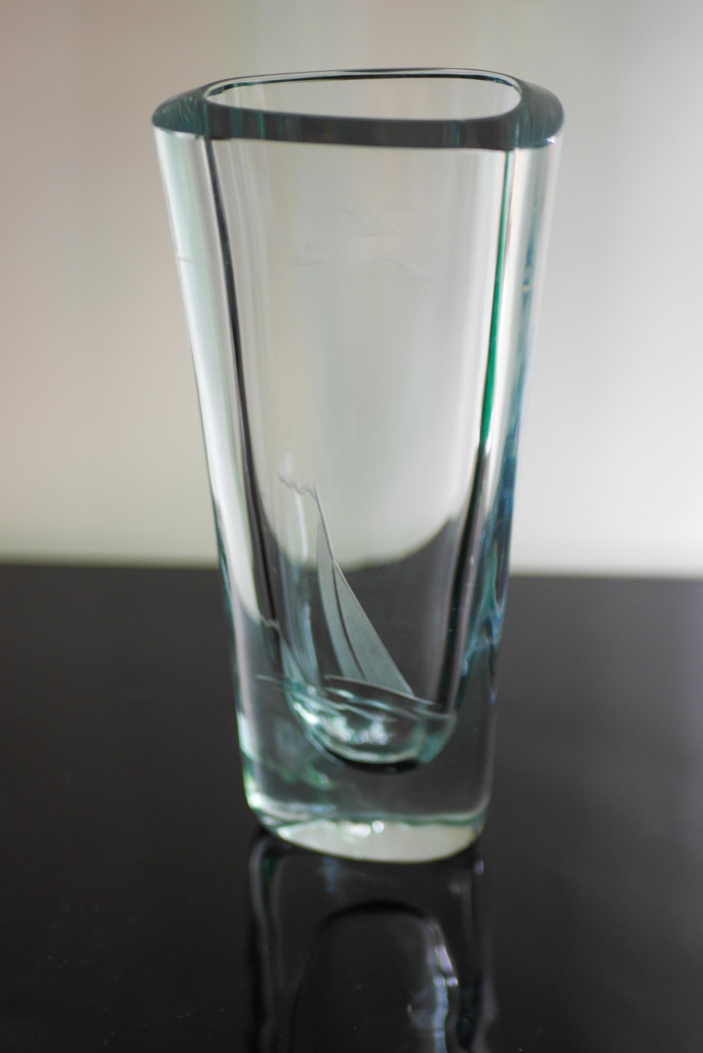 Etched glass vase with Nautical or Sailing theme from Strömbergshyttan, Sweden For Sale 5