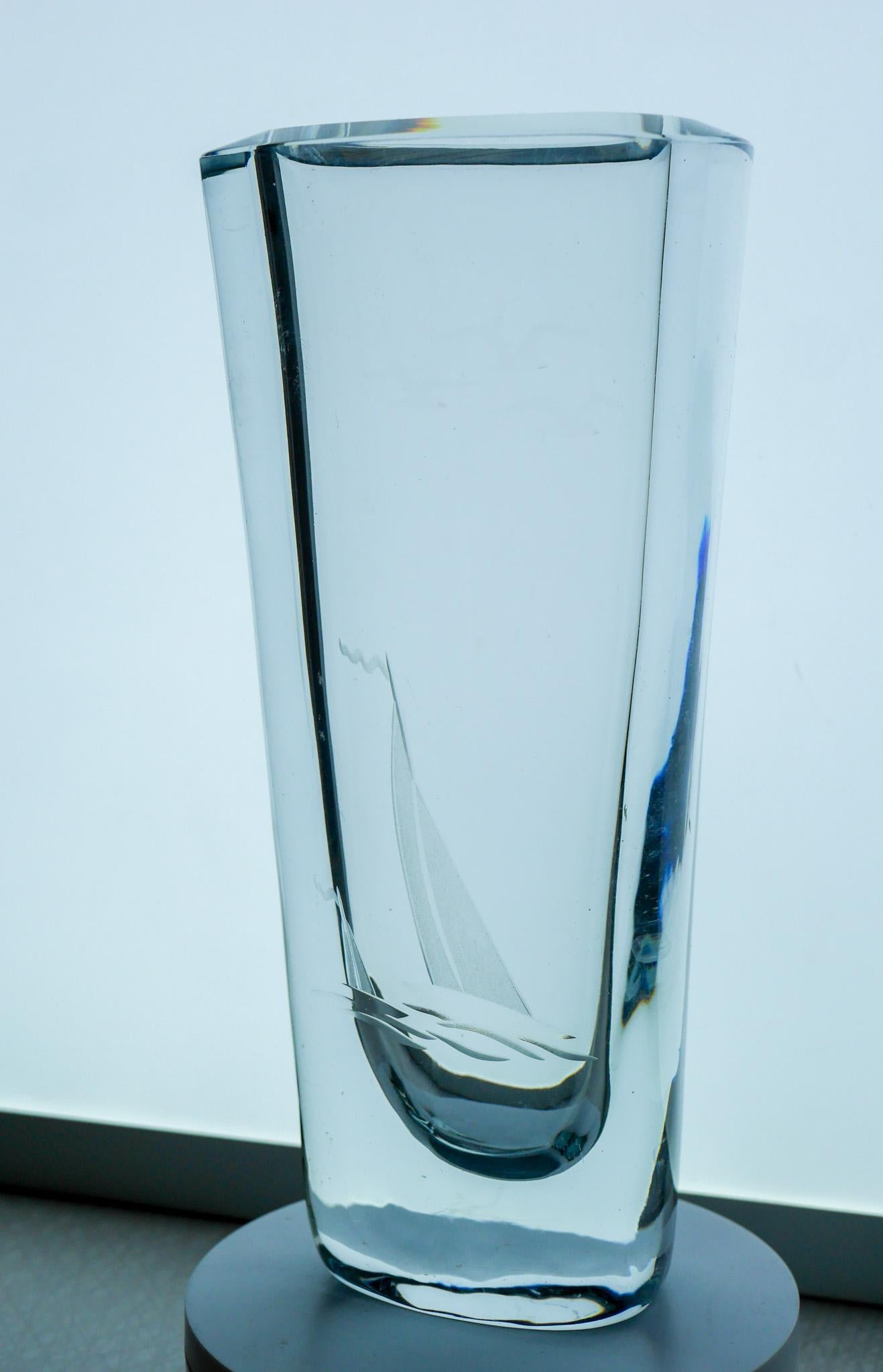 Etched glass vase with Nautical or Sailing theme from Strömbergshyttan, Sweden For Sale 6