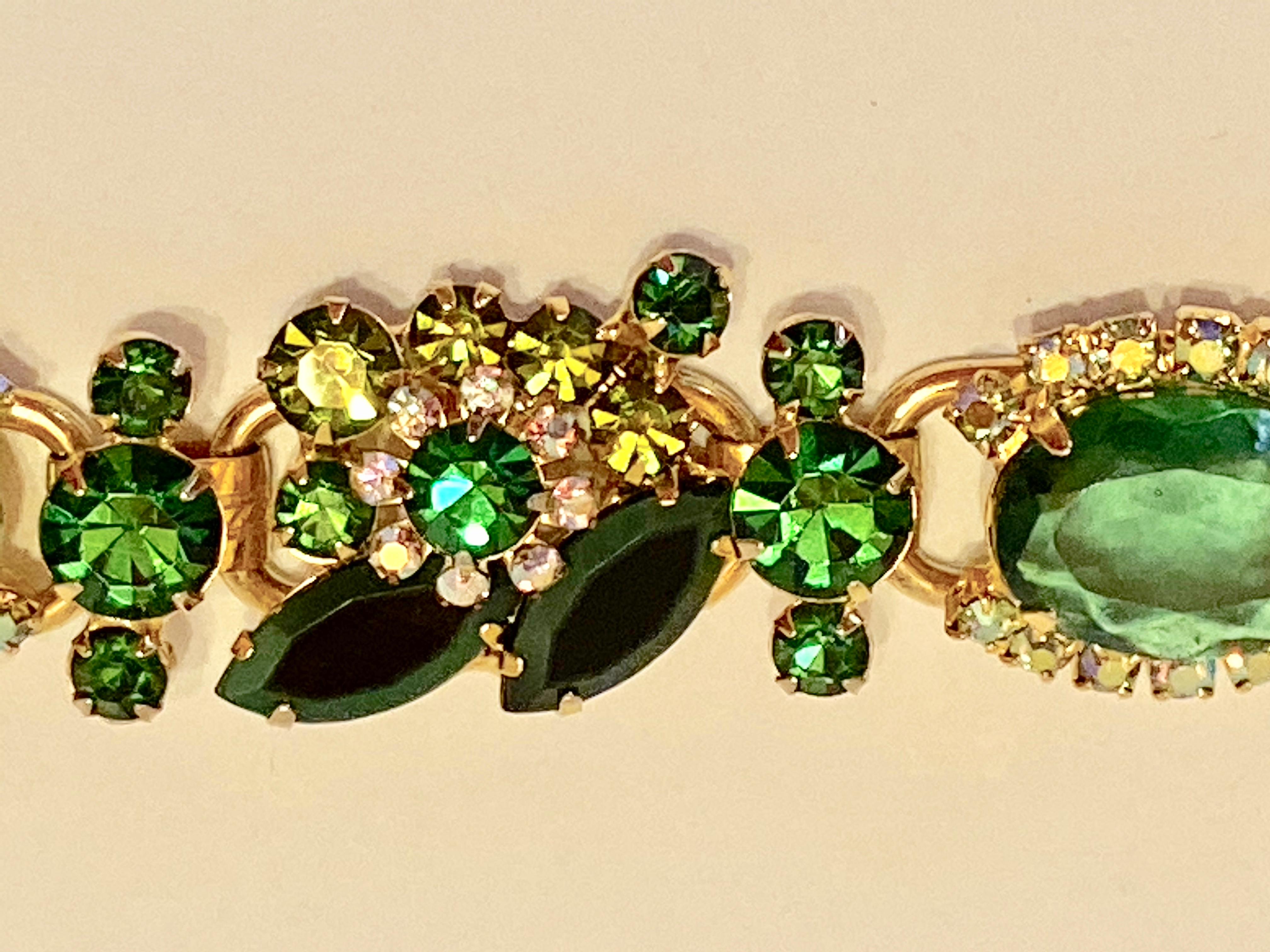 Geätztes Gold Vermeil-Armband mit mehrfarbigen Smaragd-Grün-Intarsien-Akzenten in verschiedenen Größen im Angebot 3