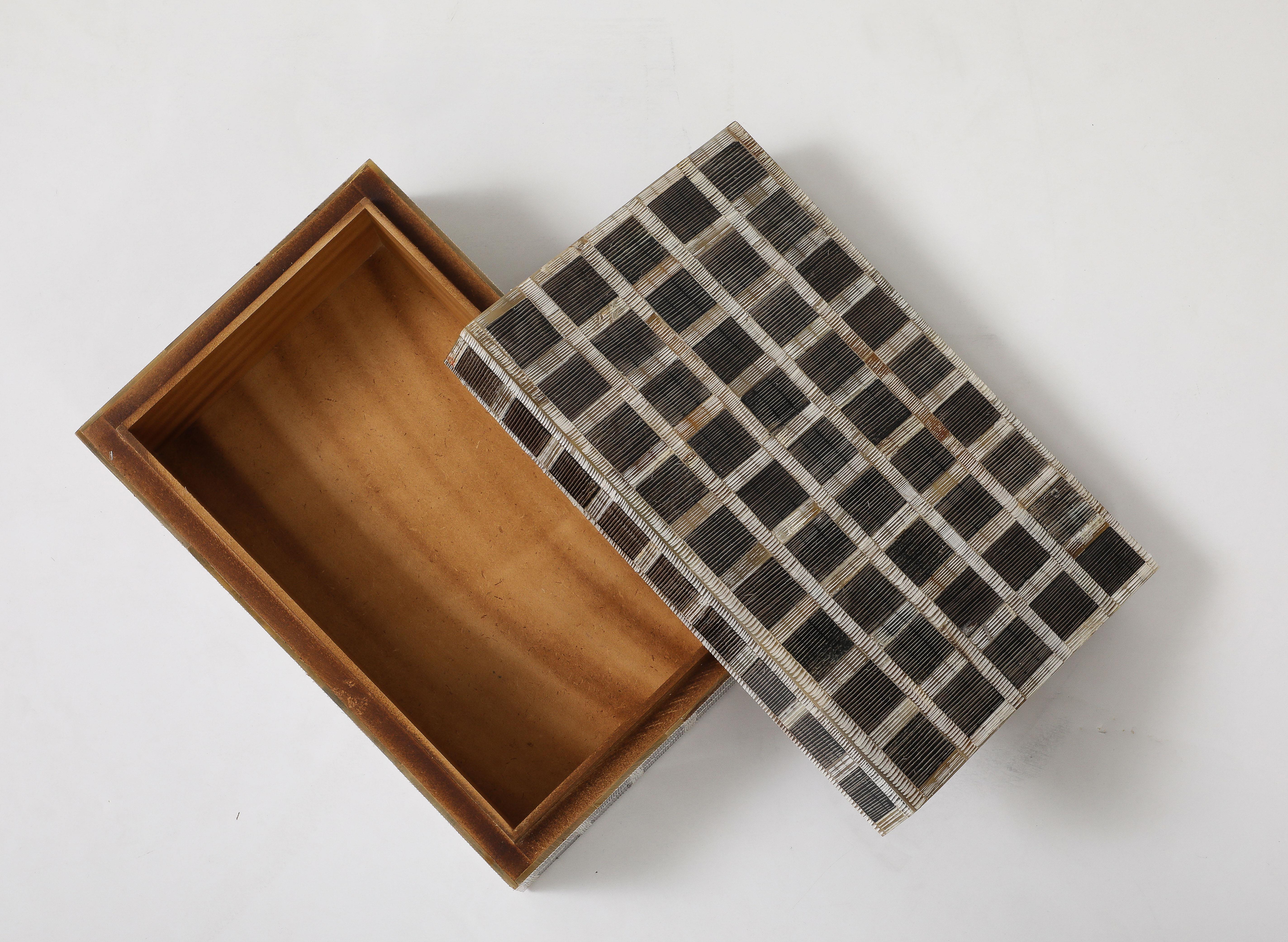 Etched Horn Grid Pattern Box, 11x7 For Sale 2