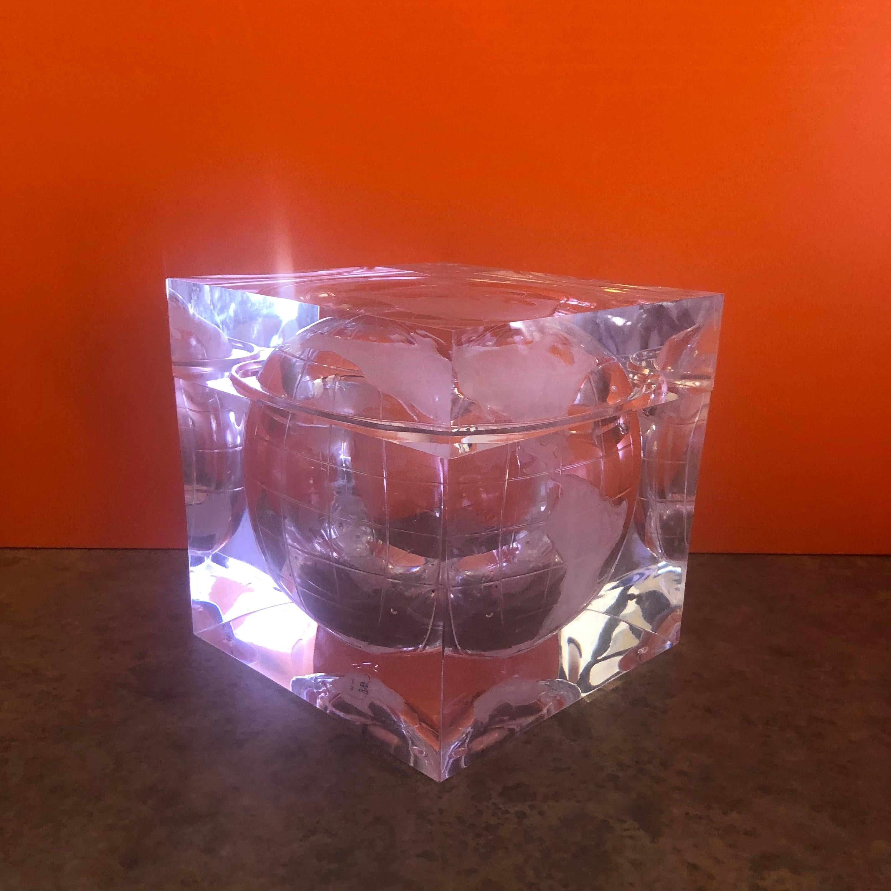 Etched Lucite World Globe Ice Bucket by Alessandro Albrizzi For Sale 2